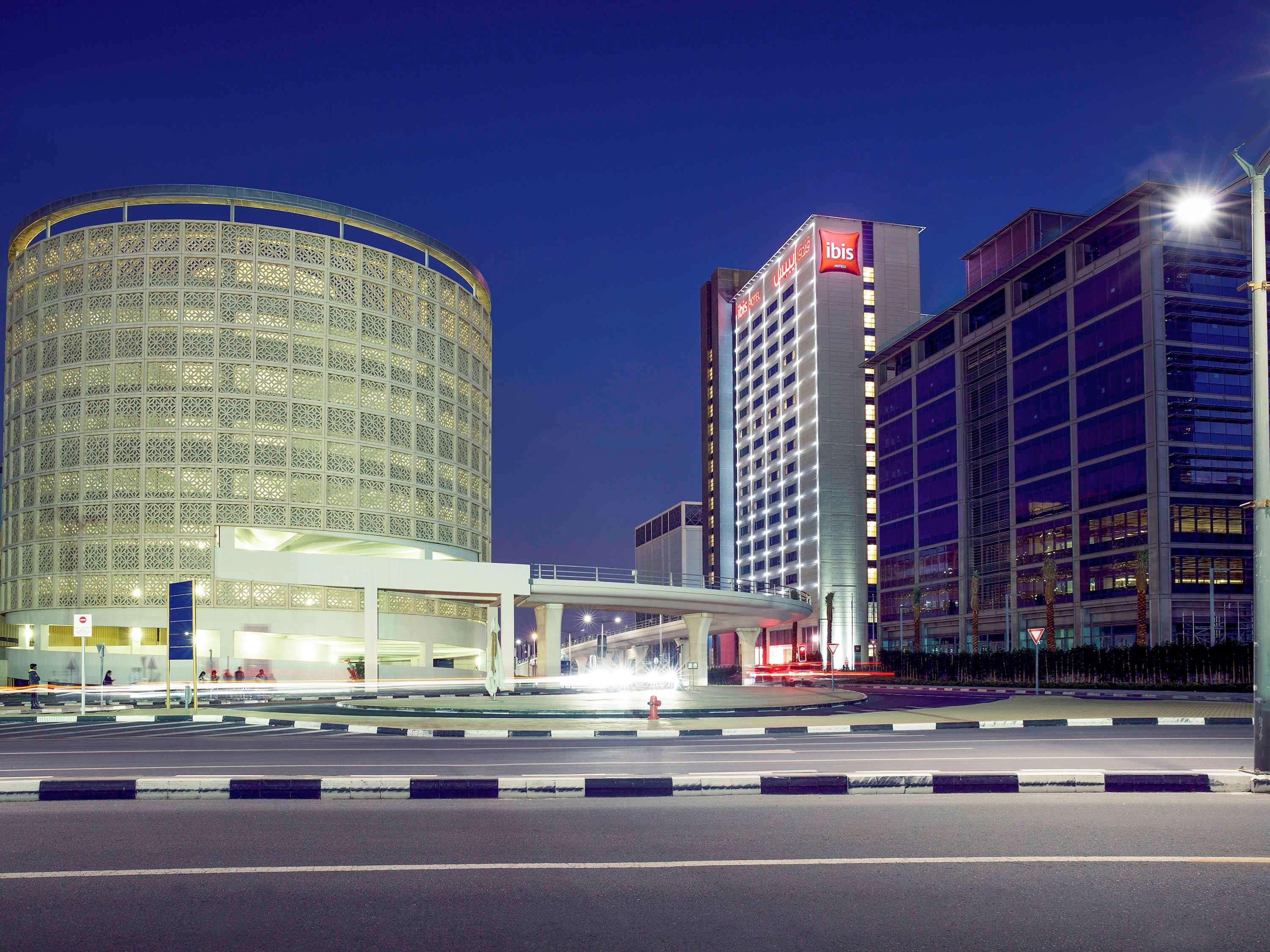 Vista Exterior ibis One Central Hotel