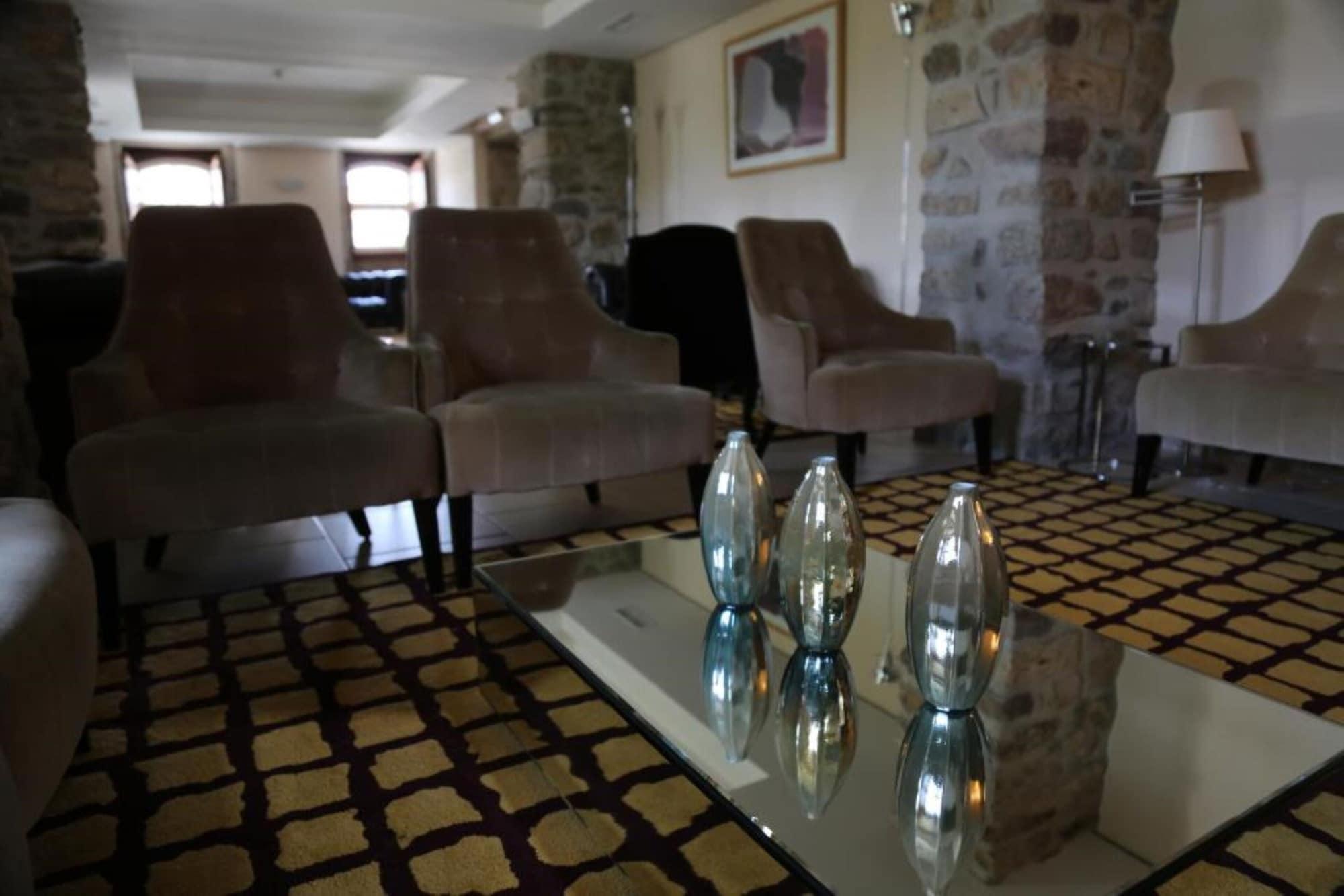 Bar/Salón INATEL Linhares da Beira Hotel Rural