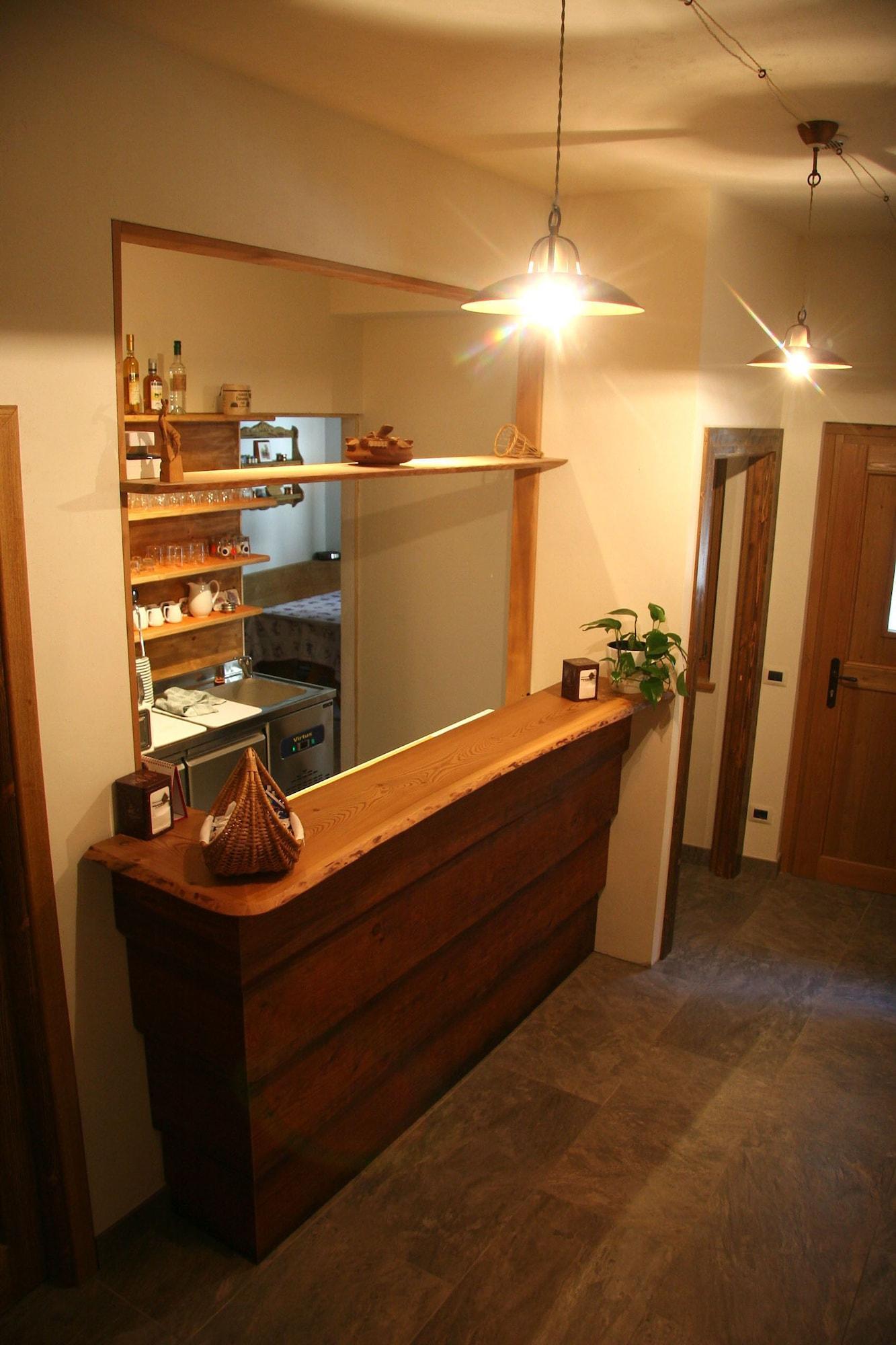 Bar/Salón Ostello del Castello Tirano