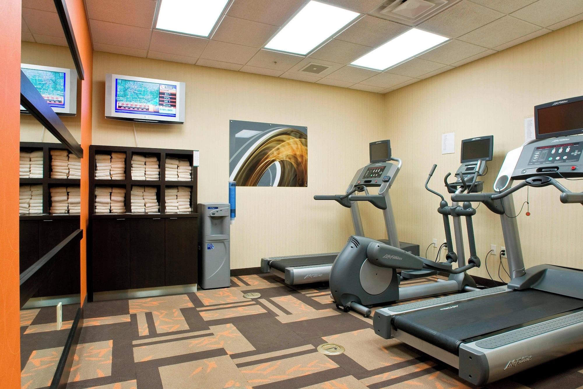 Gimnasio Courtyard by Marriott Cincinnati North at Union Centre