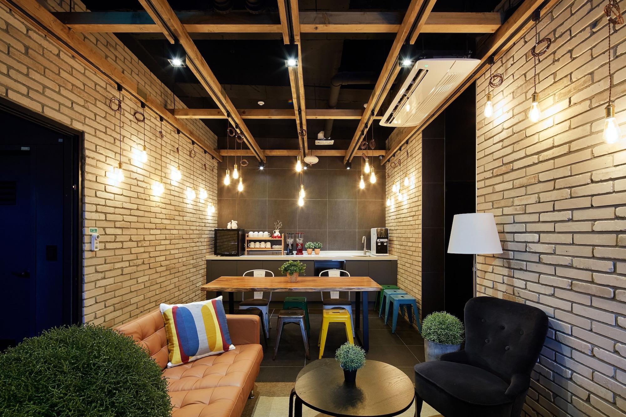 Restaurant Hostel CLEO Seoul Hongdae