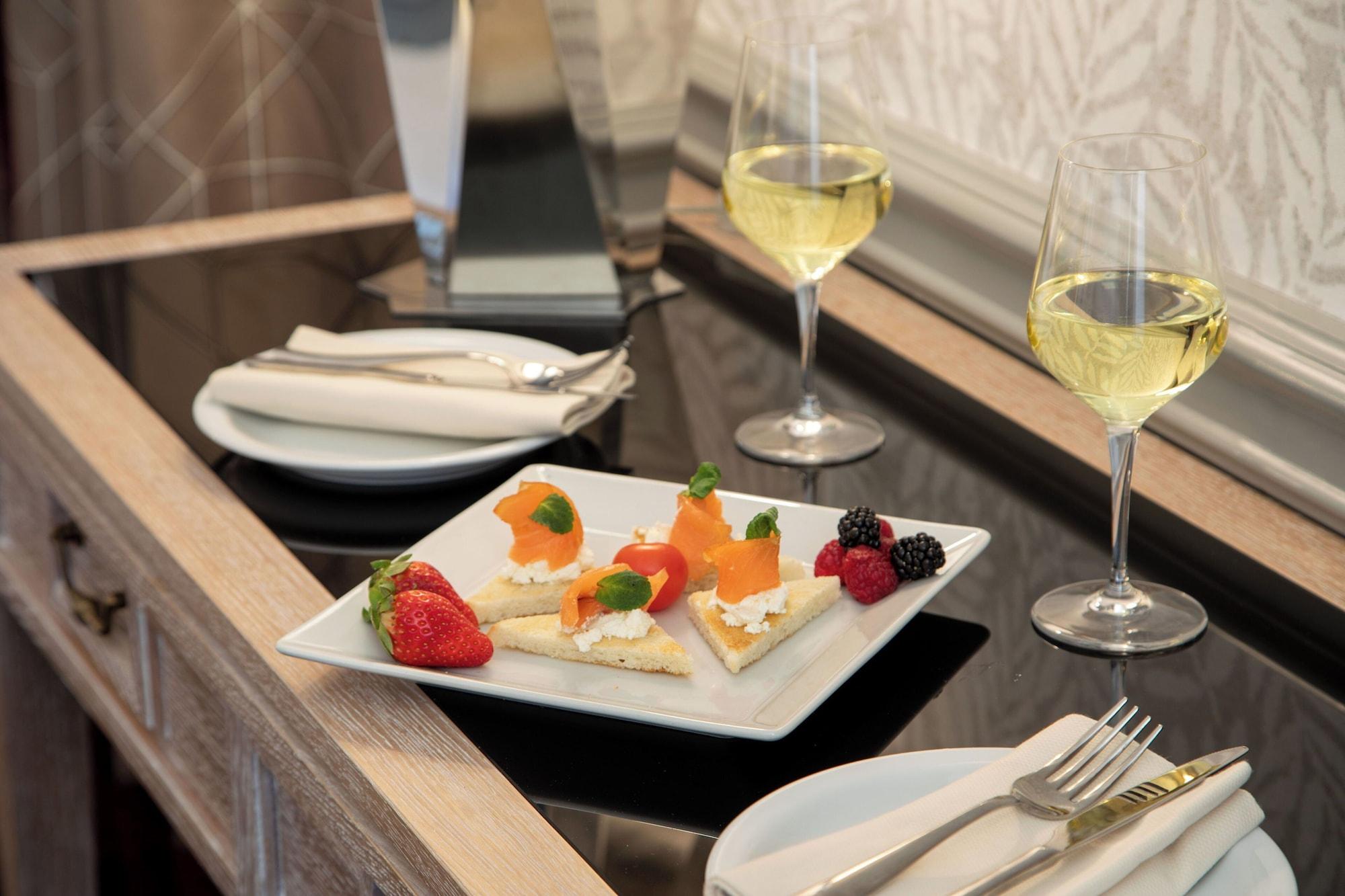 Restaurant The Inn at the Spanish Steps Elegant Collection - The Jewel
