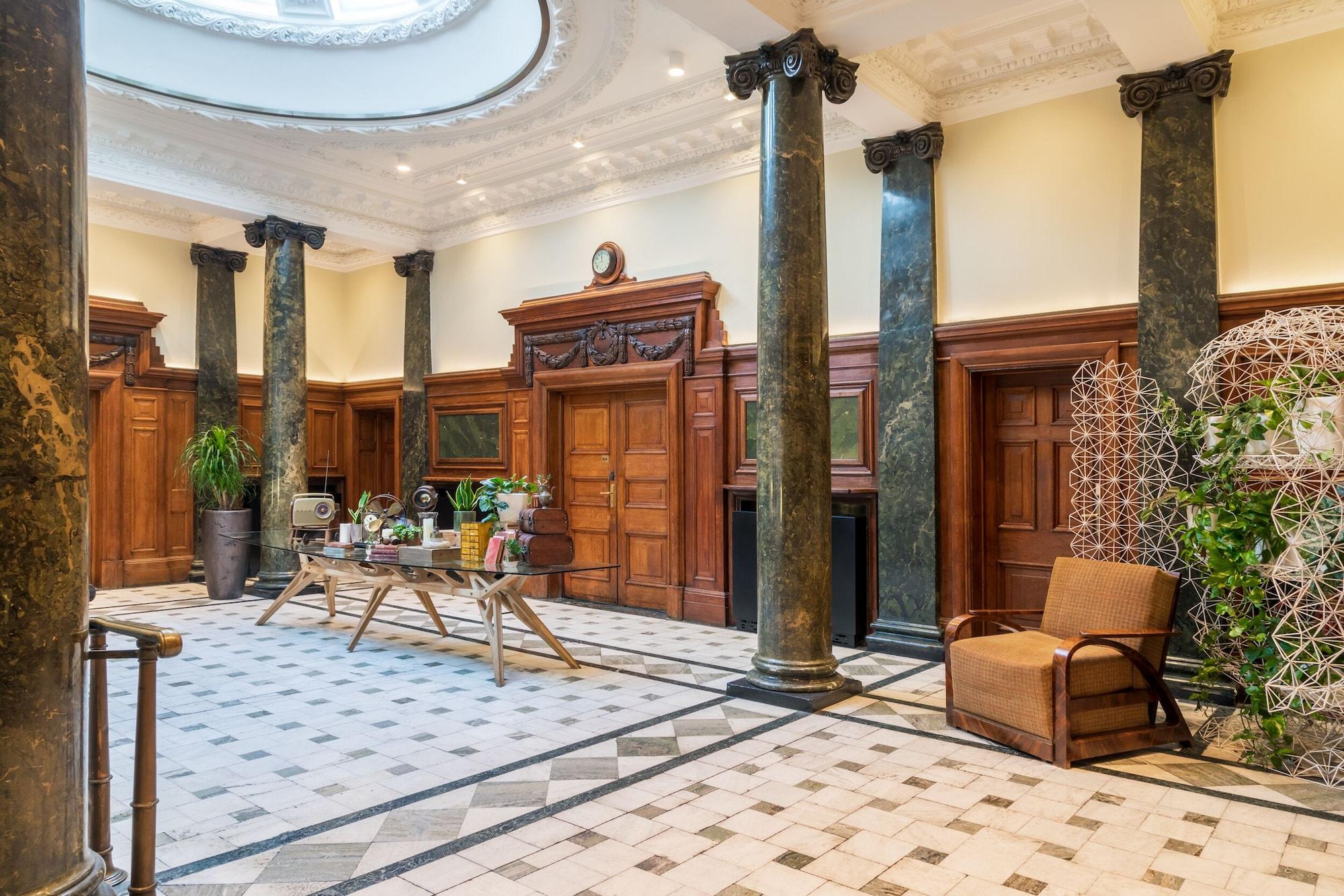 Vista Lobby Town Hall Hotel – Shoreditch