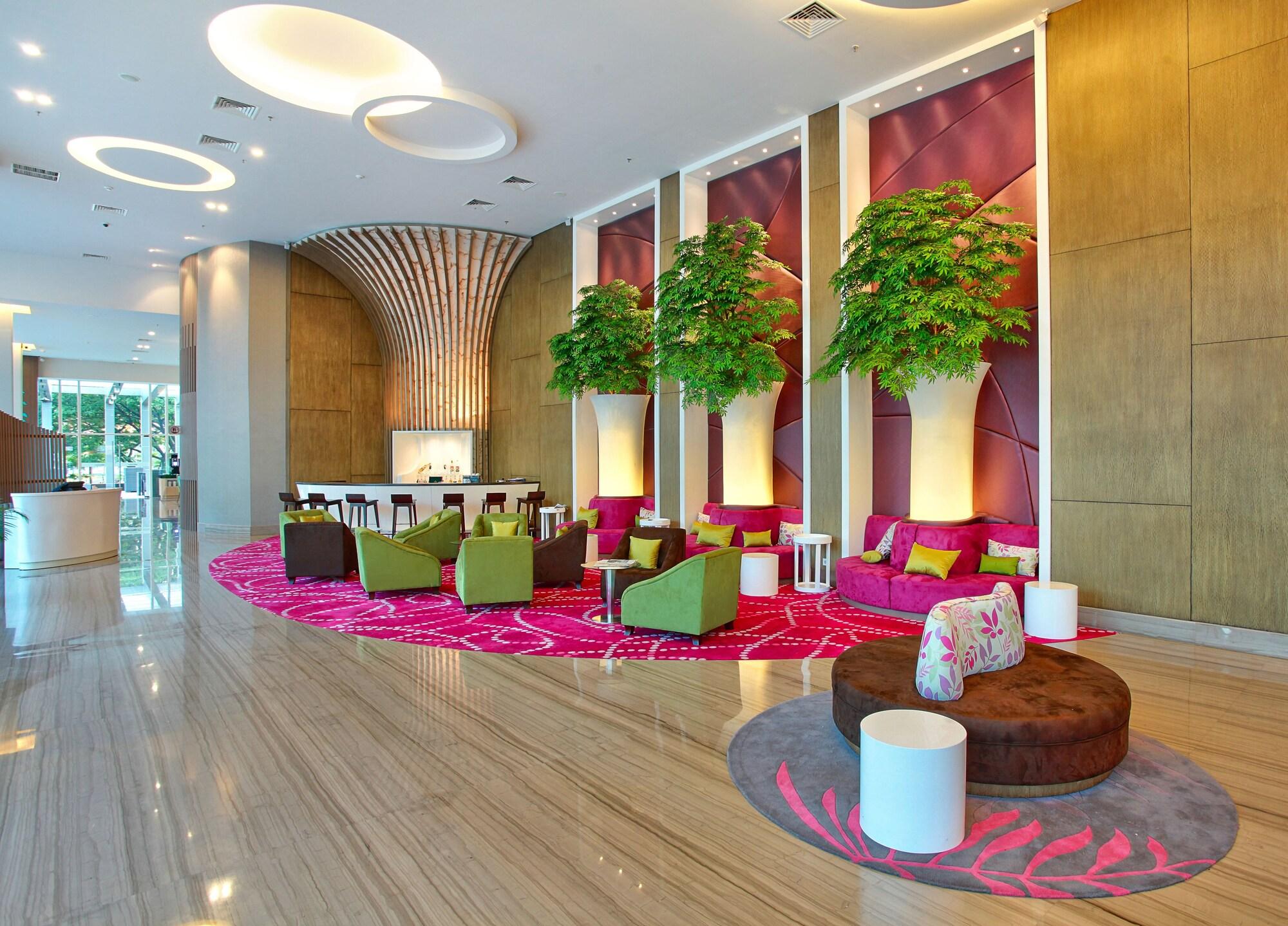 Vista Lobby Mercure Serpong Alam Sutera