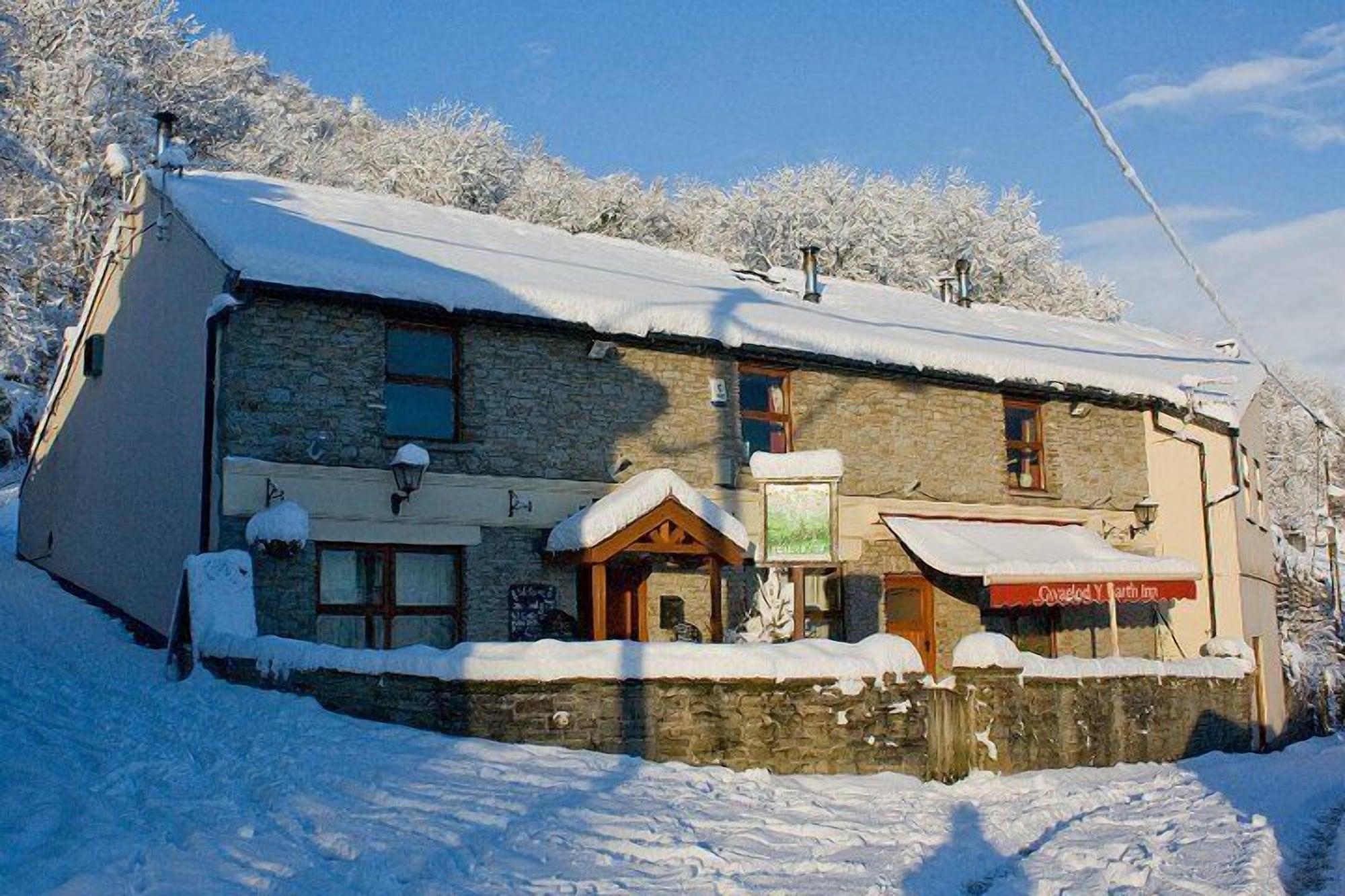 Comodidades del Alojamiento Gwaelod Y Garth Inn