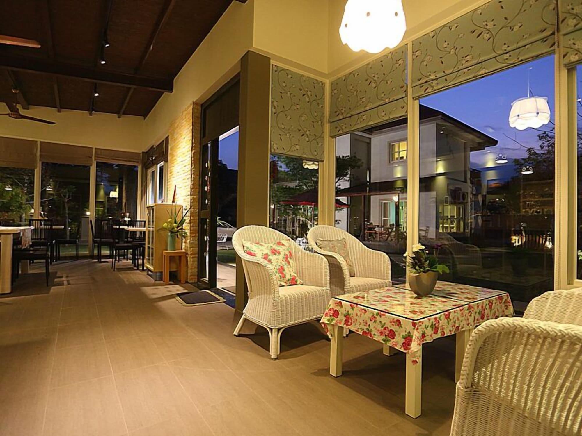 Restaurant OwlStay GreenVilla