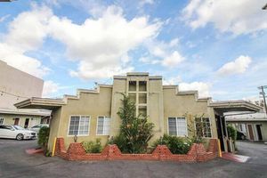Hotel - Carlton Motor lodge