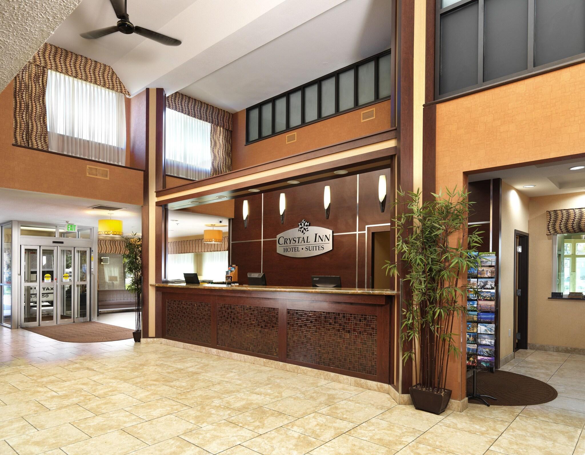 Vista Lobby Crystal Inn Hotel & Suites Salt Lake City