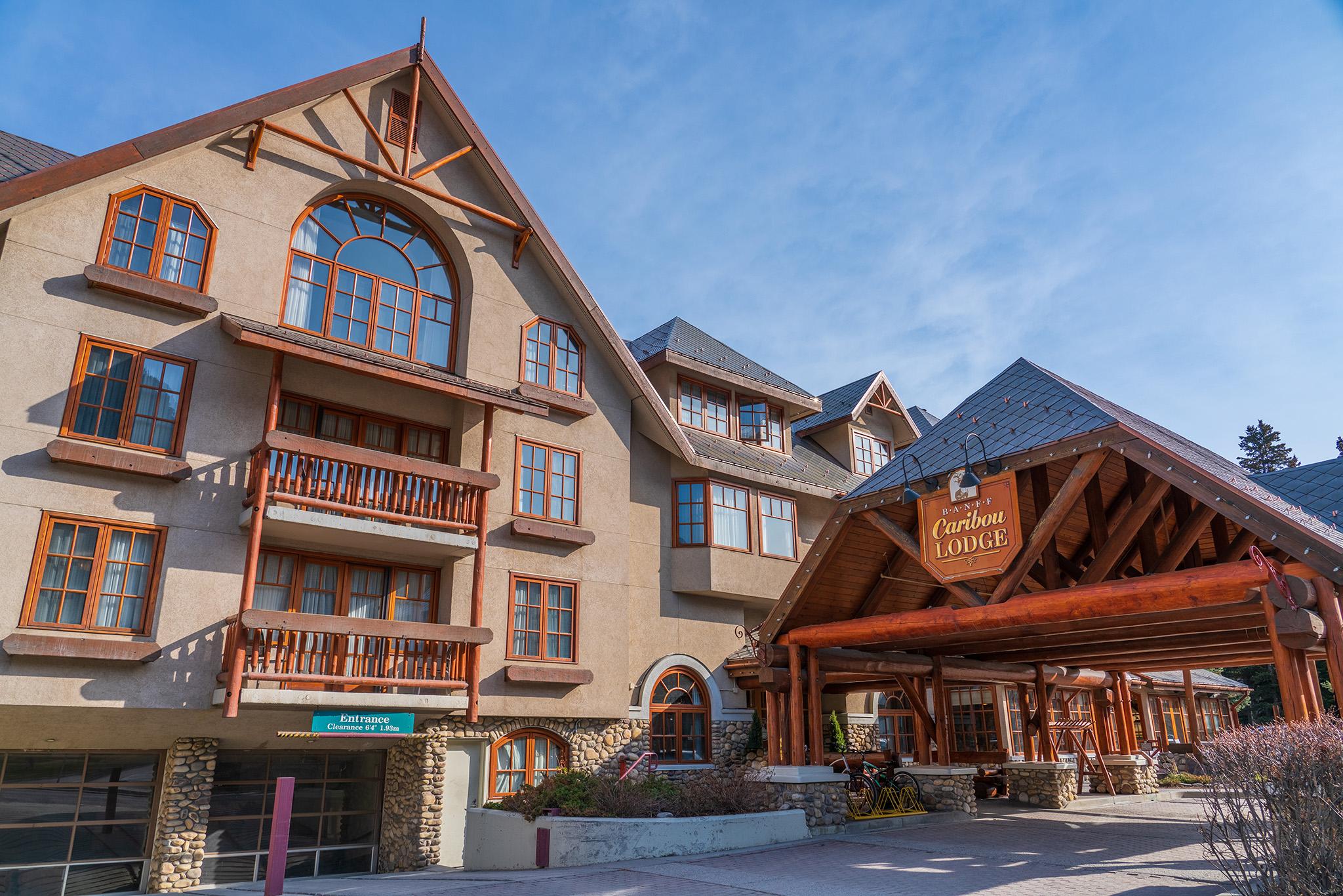 Vista Exterior Banff Caribou Lodge and Spa