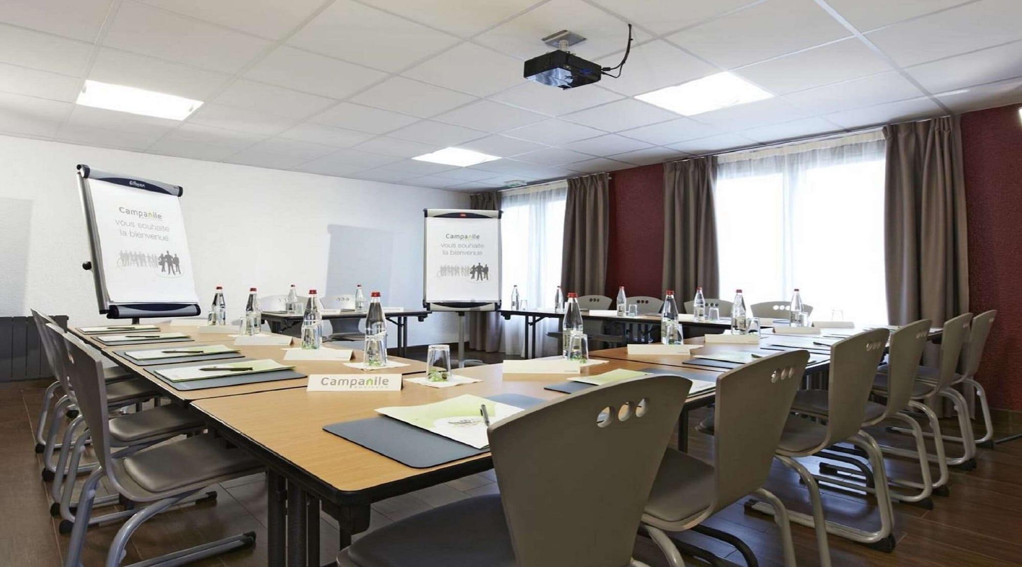 Sala de Reuniones The Originals City, Hôtel La Verrière – Yvelines