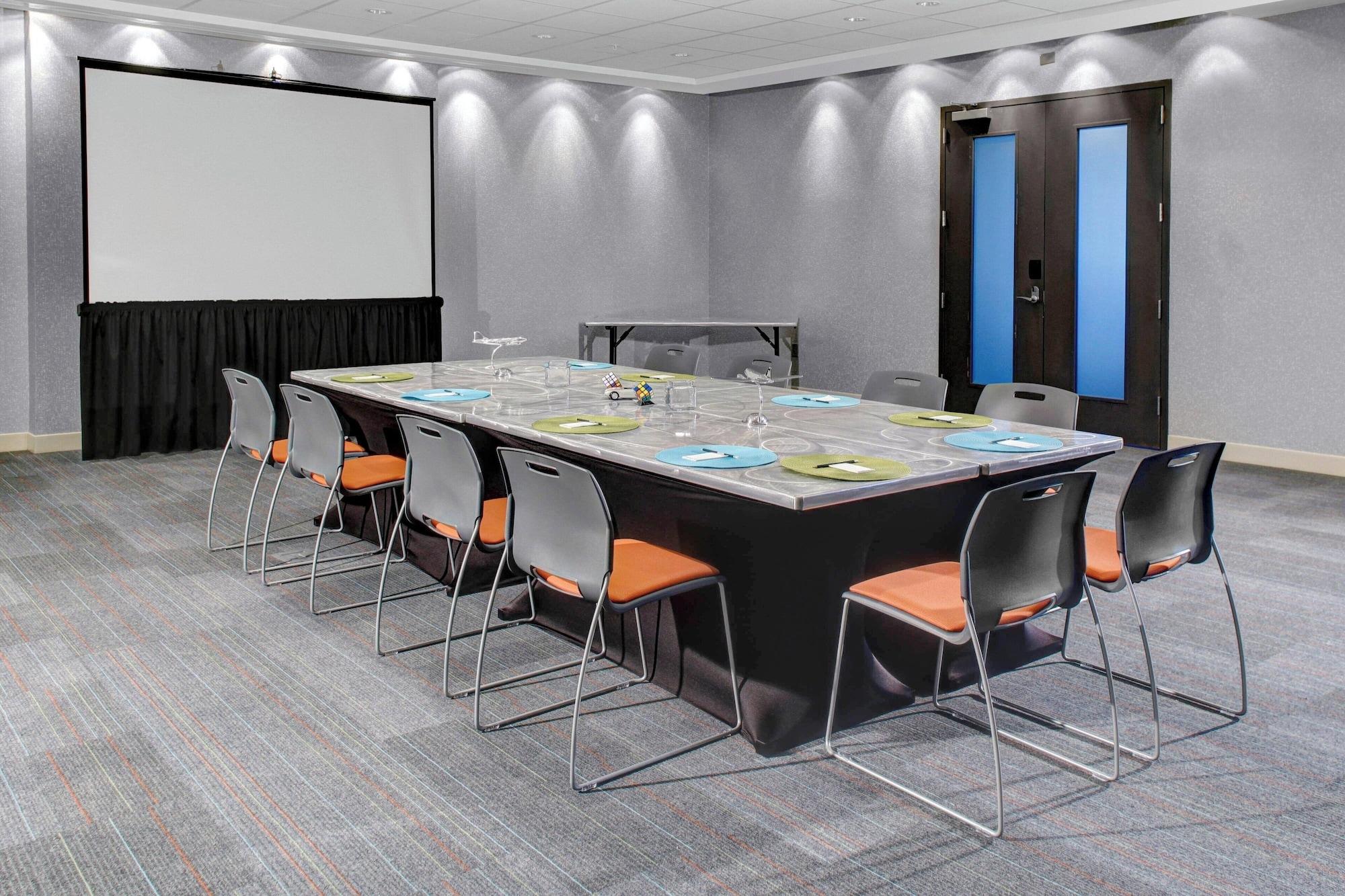 Sala de Reuniones Aloft Durham Downtown