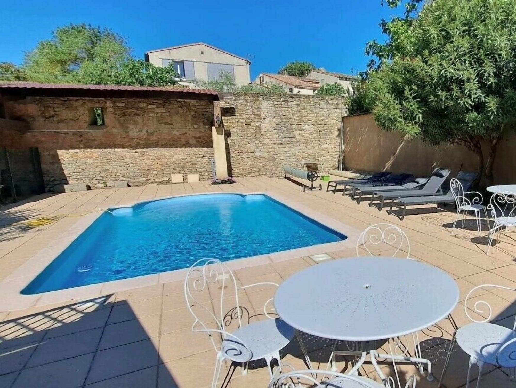 Vista Piscina La Vernassonne