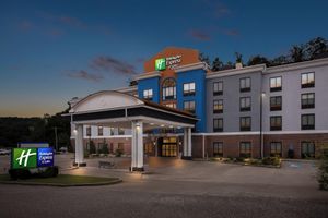 Alojamiento - Holiday Inn Express Hotel & Suites Cross Lanes by IHG