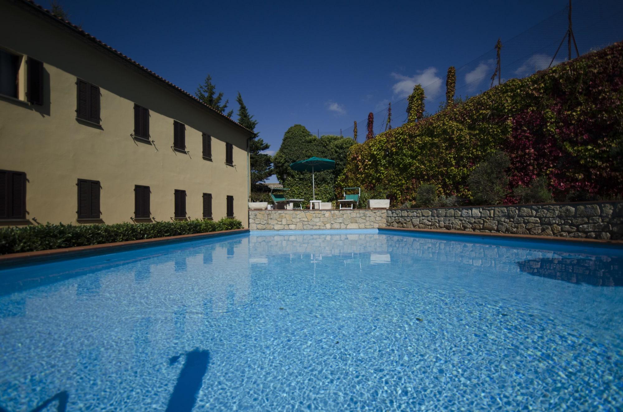 Vista Piscina Hotel San Lino