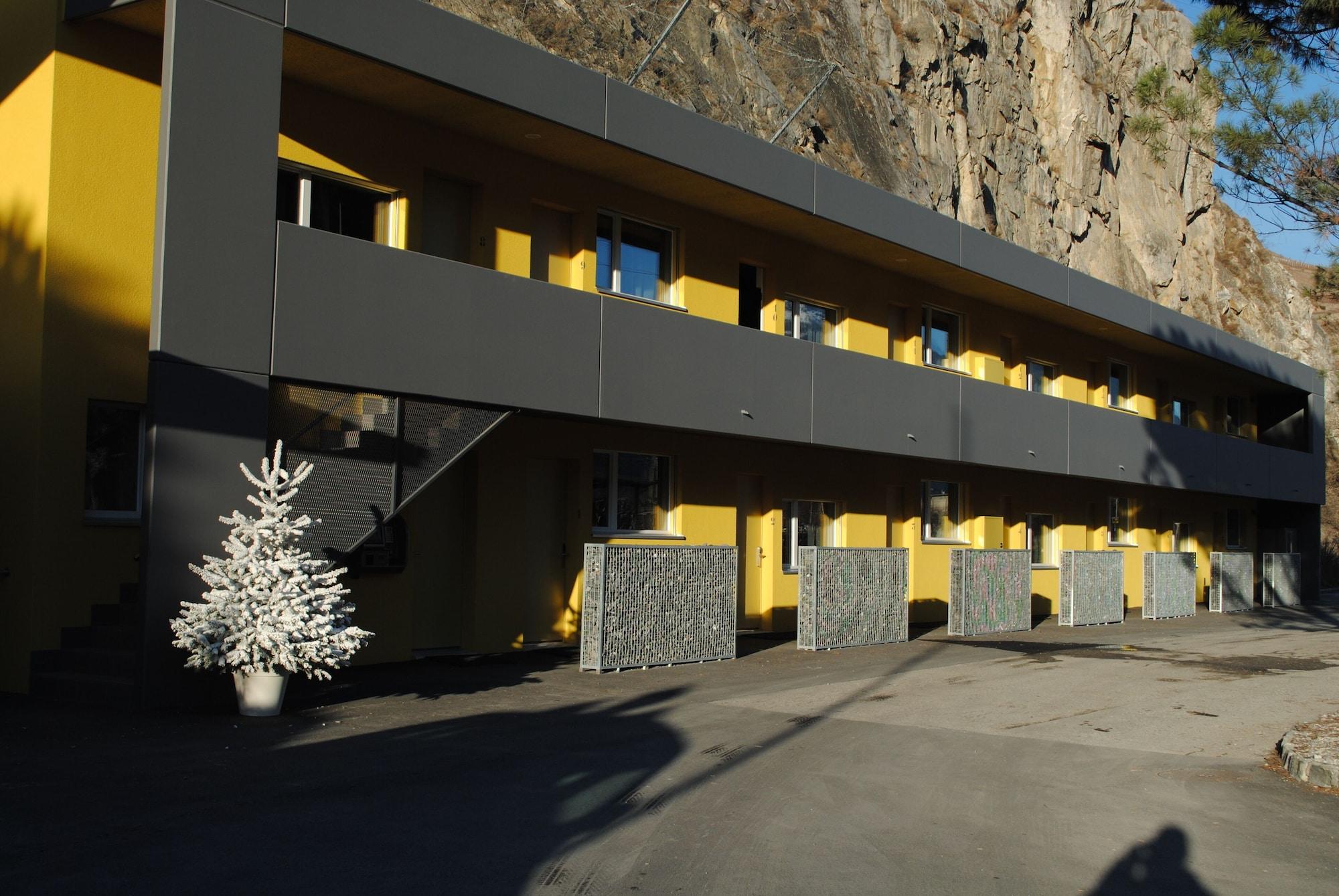 Varios Hotel du Soleil