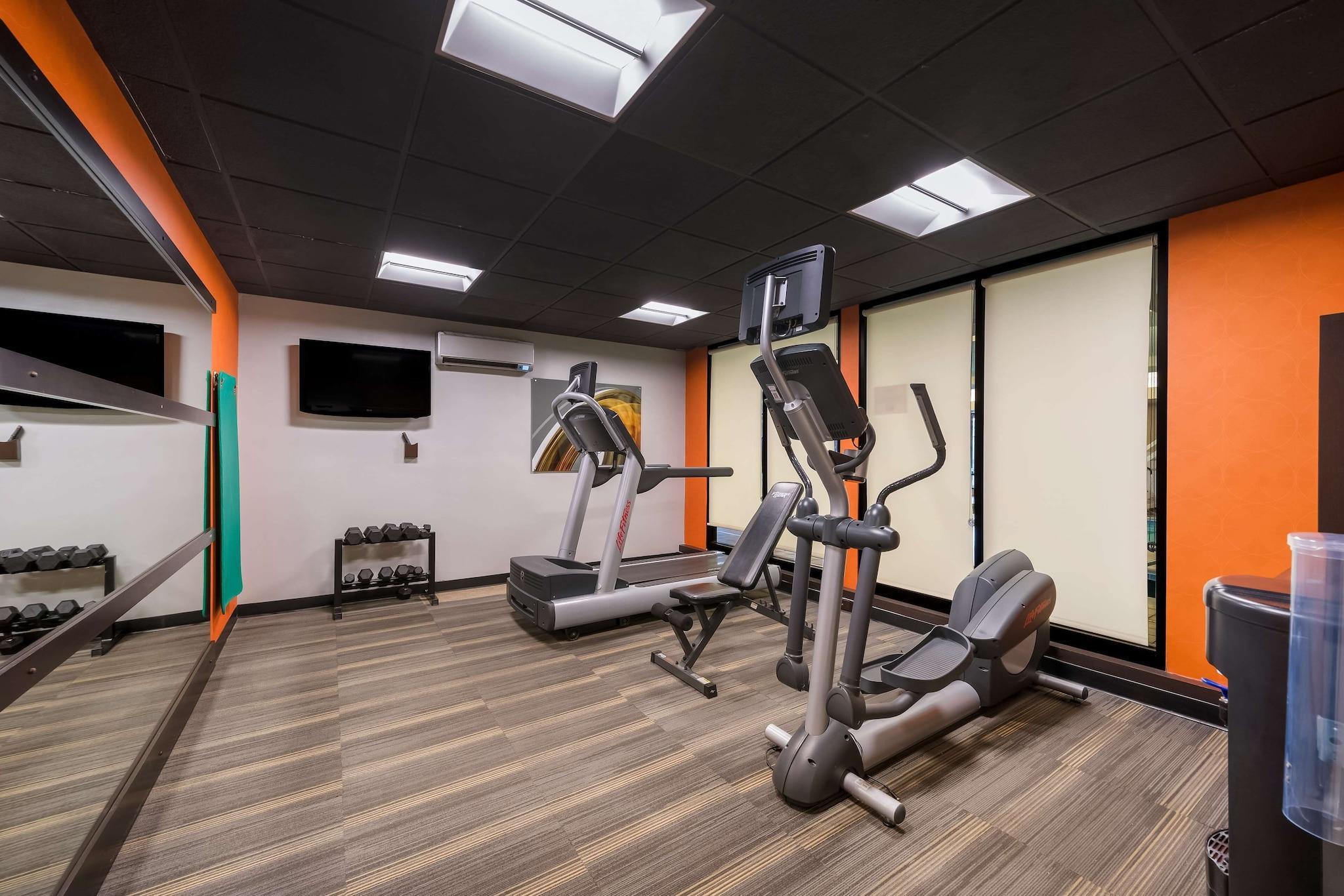 Gimnasio Sonesta Select Detroit Novi