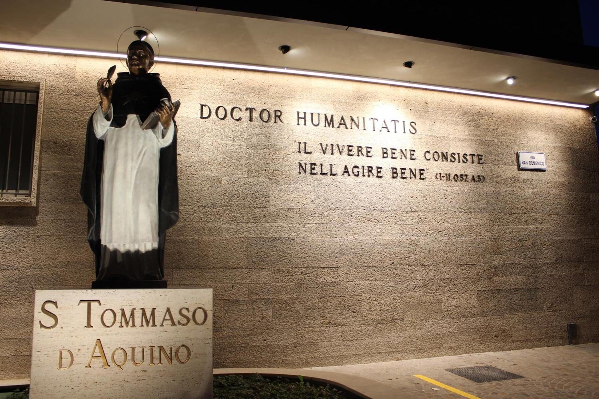 Vista Exterior Ospitalità San Tommaso d'Aquino