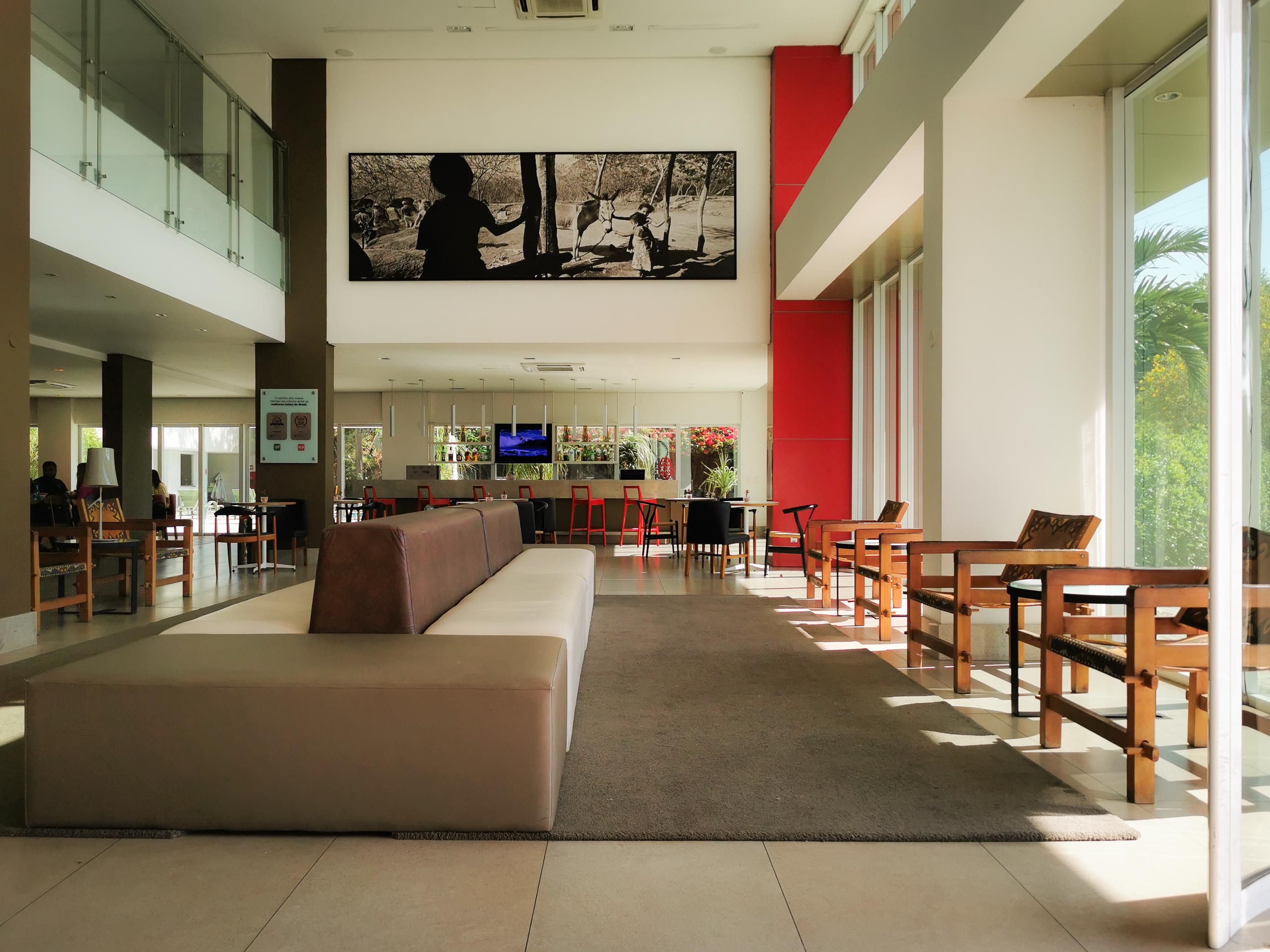 Vista Lobby iu-á Hotel