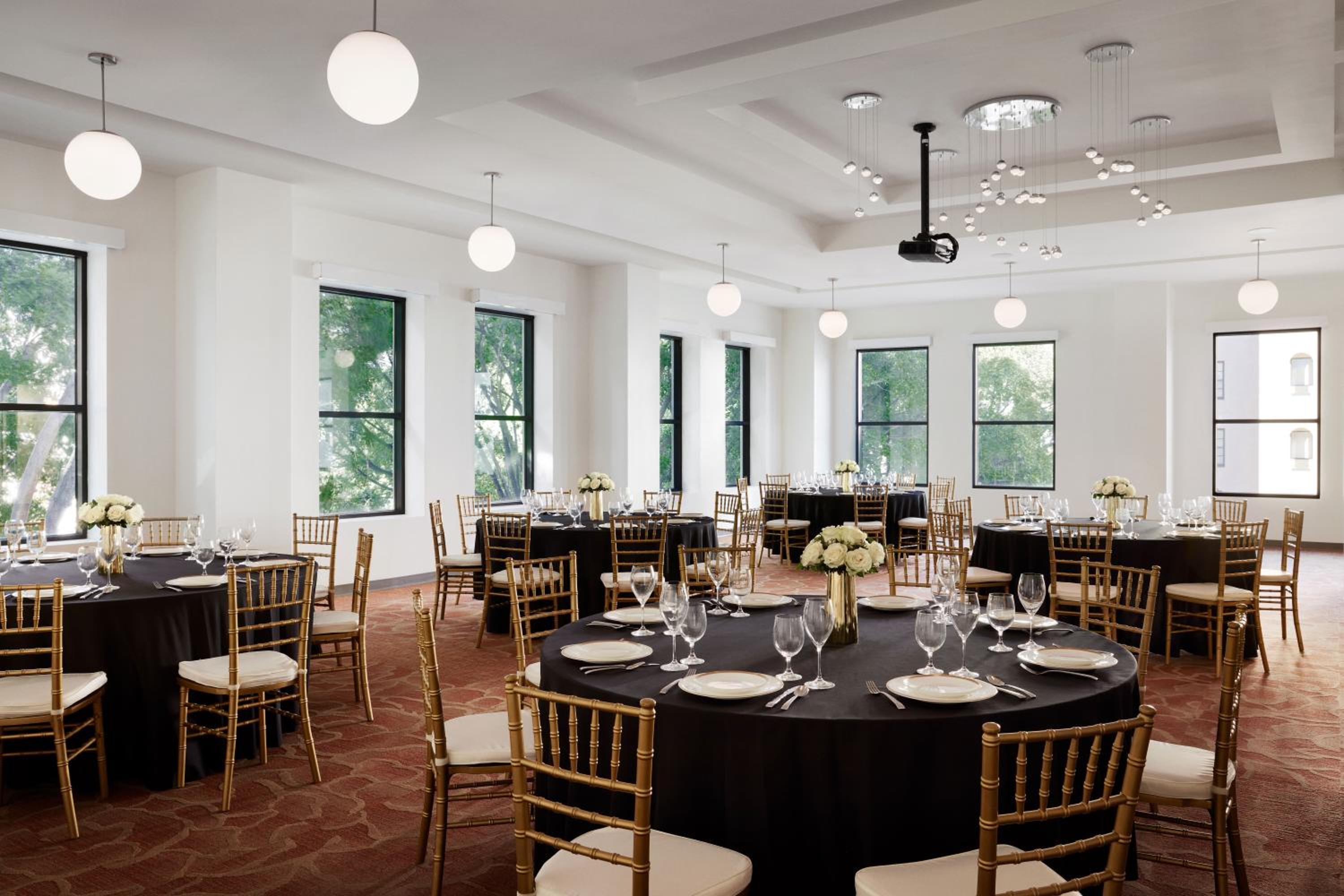 Restaurant Pasadena Hotel Pool