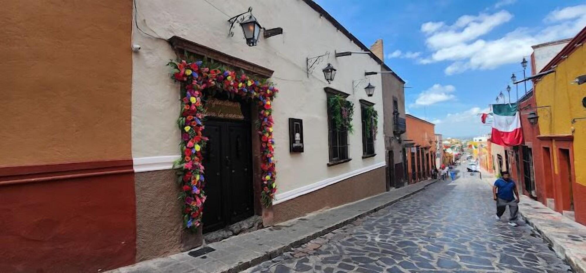 Varios HOTEL CASA REGINA