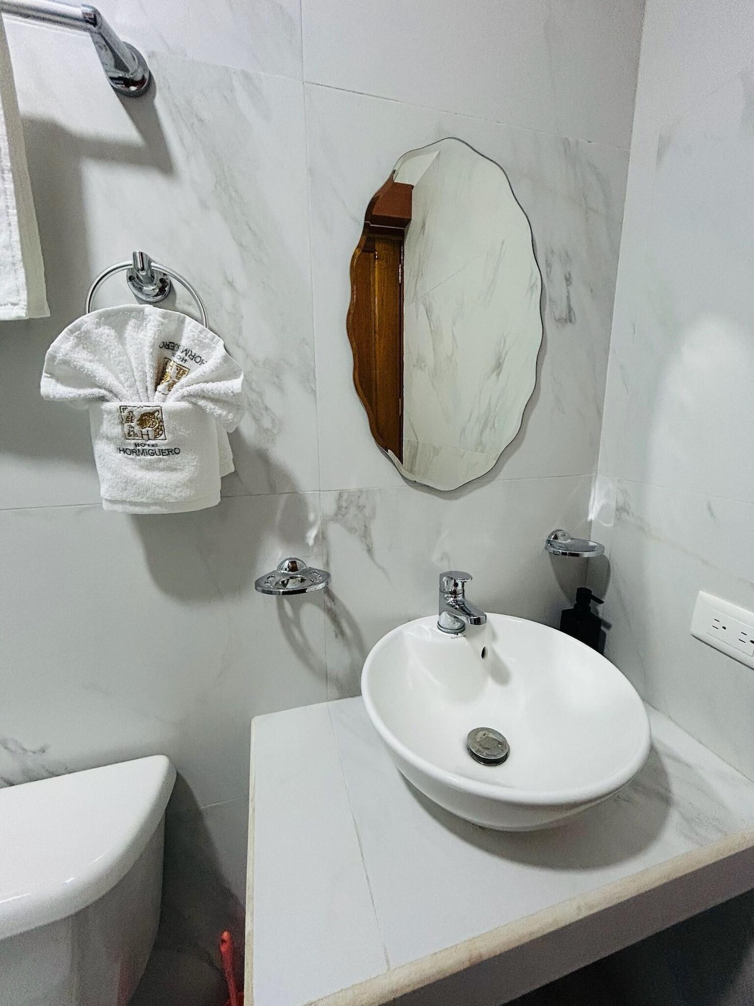 Equipamiento de Habitación Hotel Hormiguero