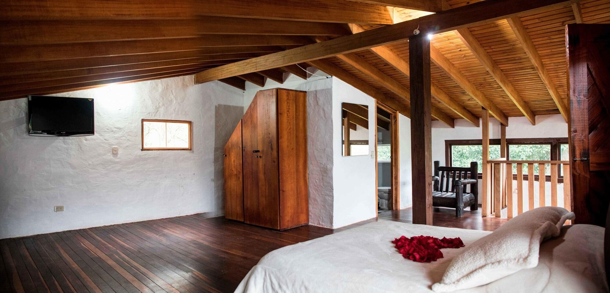 Equipamiento de Habitación Casa Pernia