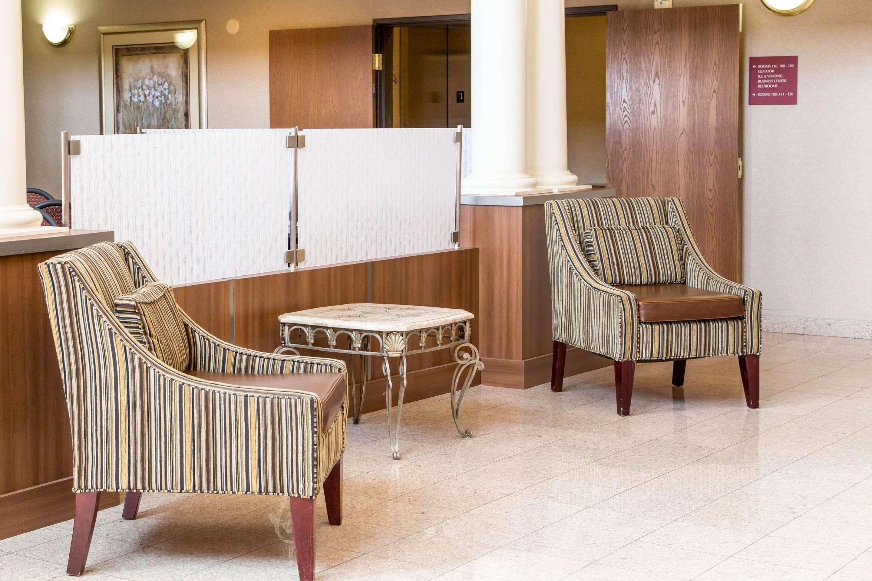 Vista Lobby Comfort Suites Fort Worth North Fossil Creek