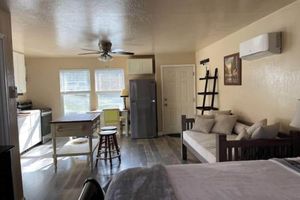 Alquiler Vacacional - Cozy Guesthouse on 5 acres