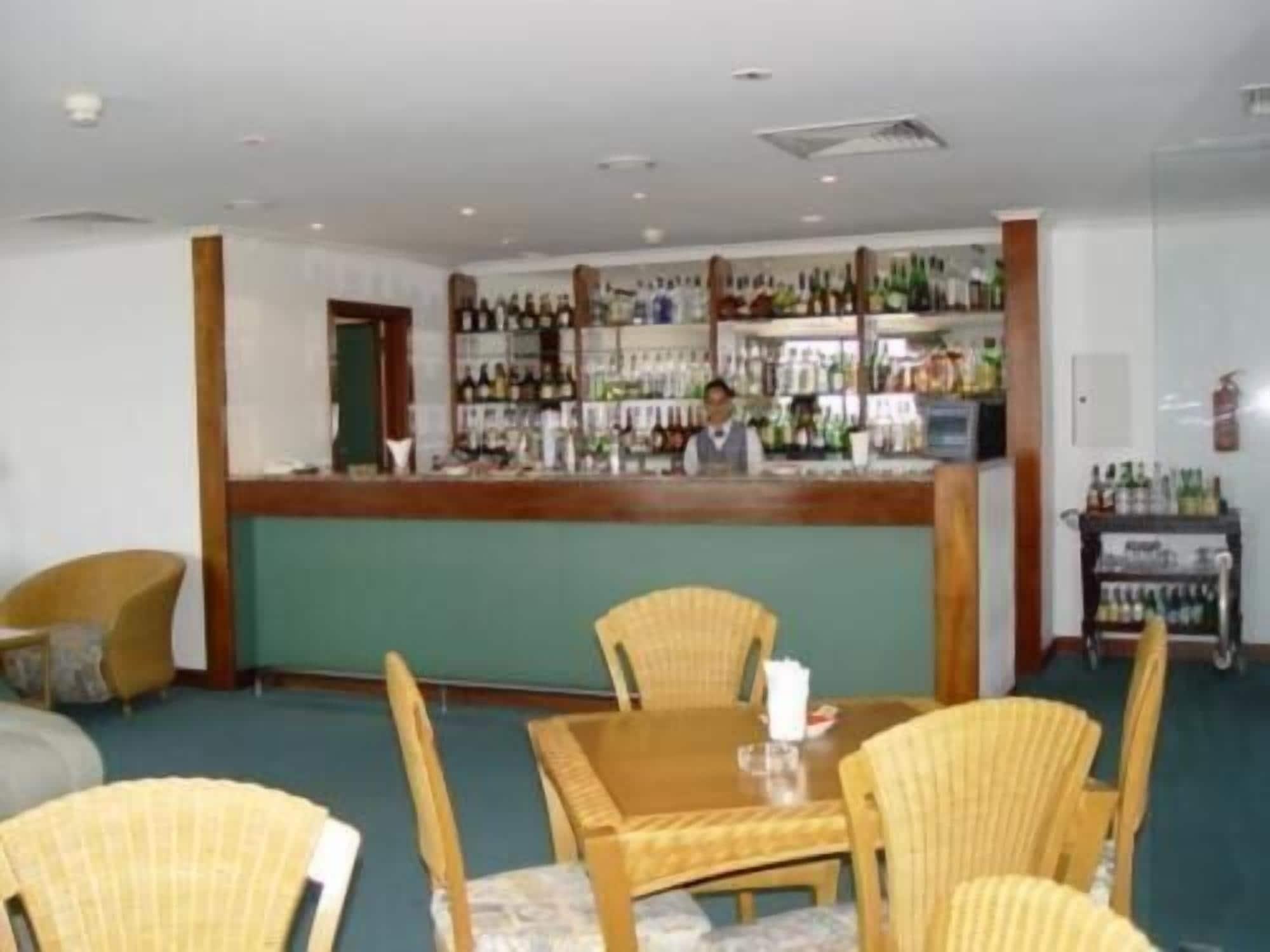Bar/Salón Hotel Escola