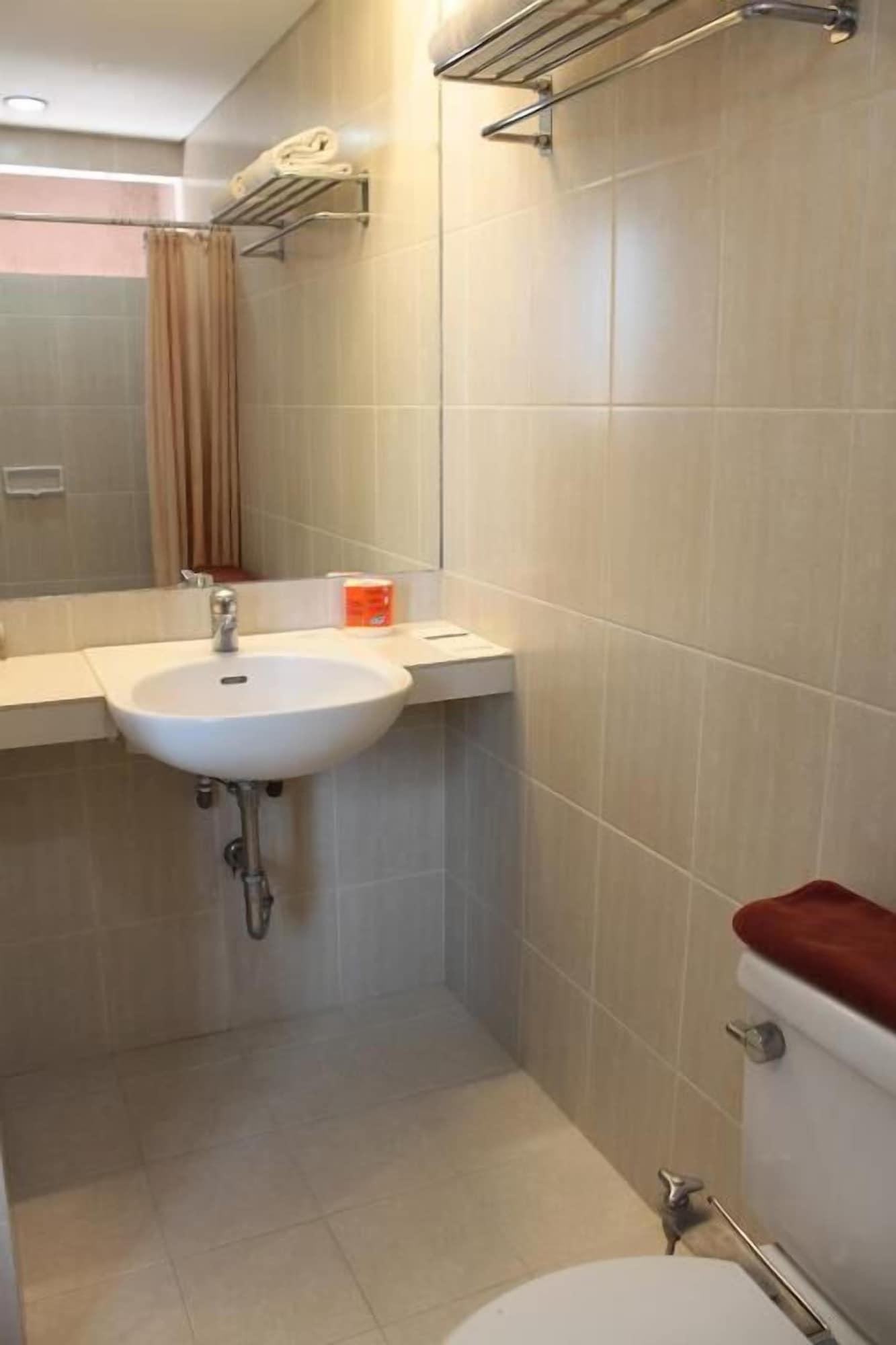 Equipamiento de Habitación Losari Blok M  Hotel Jakarta