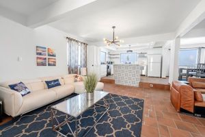 Alquiler Vacacional - 4 BR Kikita Beach Villa Oceanfront w Pool