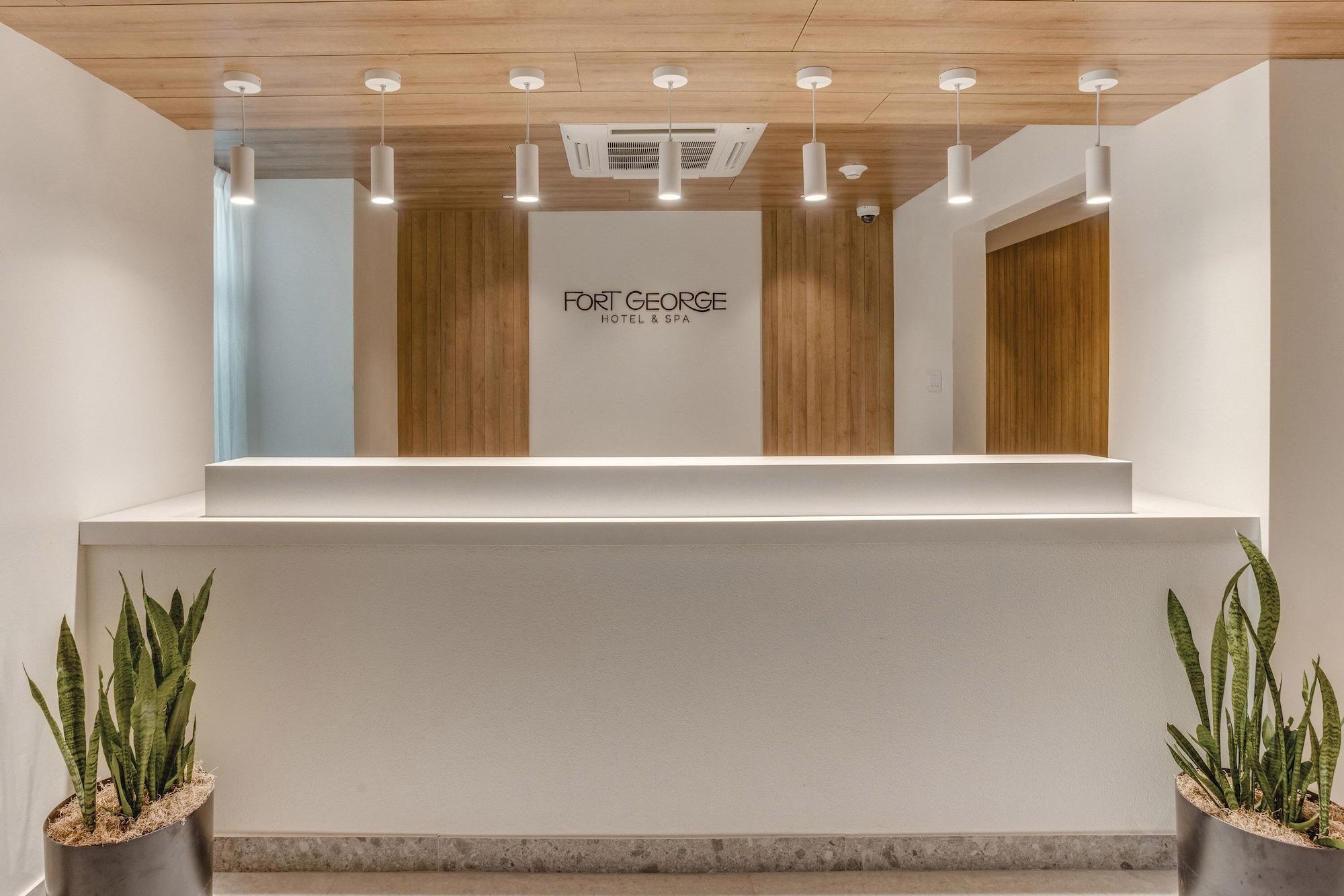 Vista Lobby Fort George Hotel & Spa