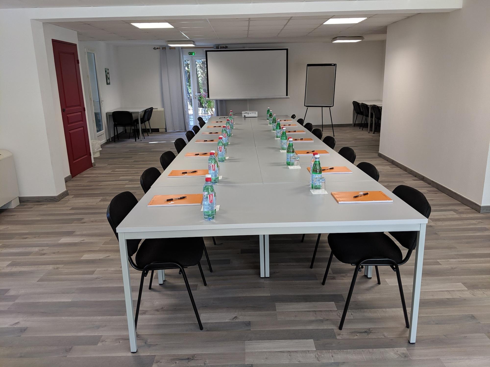 Sala de Reuniones Le Pradet Hotel