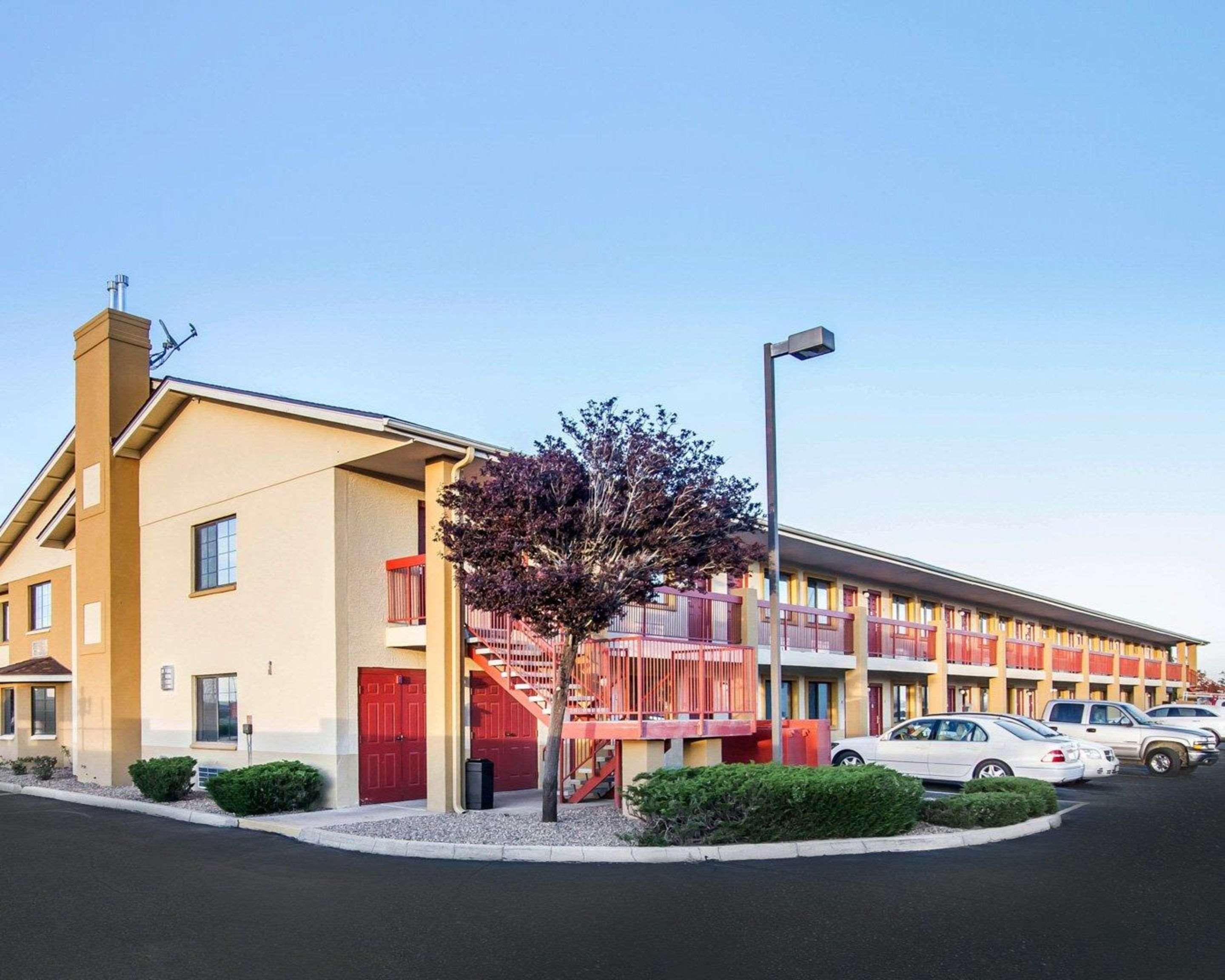 Vista Exterior Quality Inn Holbrook near Petrified Forest