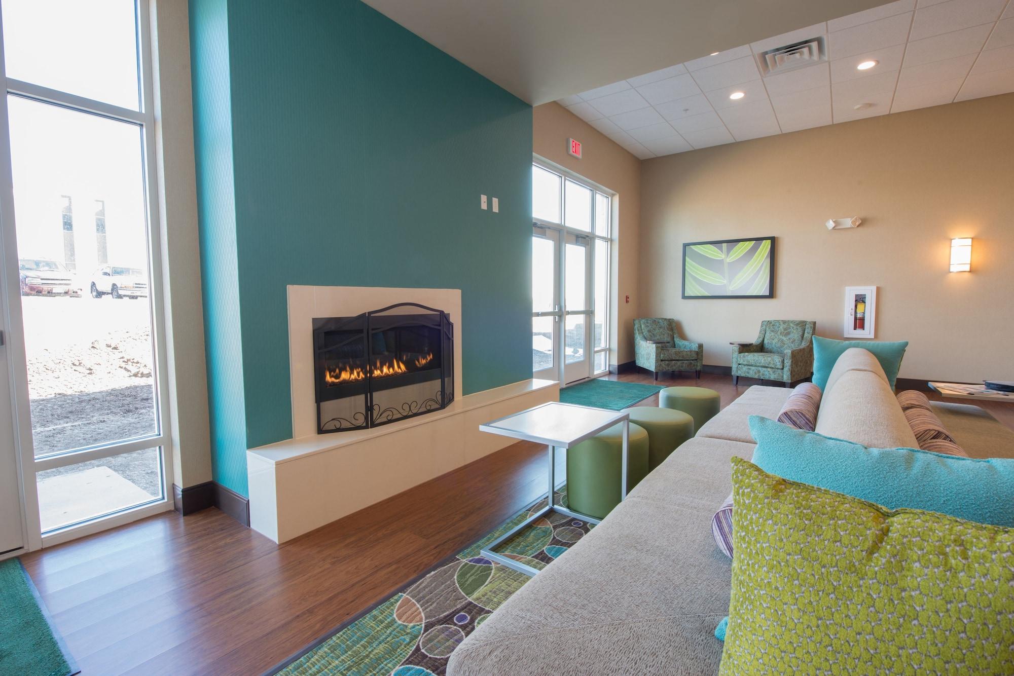 Vista Lobby Holiday Inn Bismarck by IHG