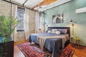 Renta temporal - Chic Artist Flat on Fun Brewery & Restaurant Strip
