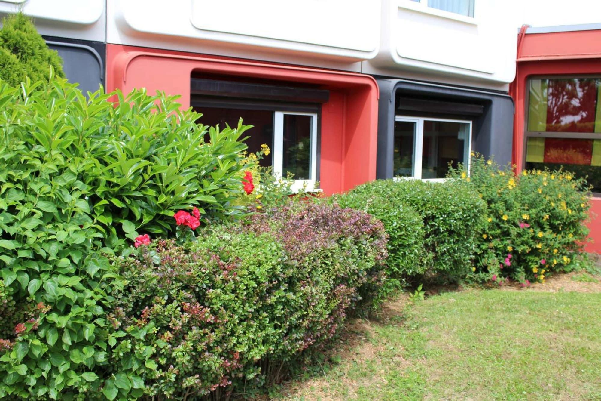 Vista Exterior Golden Tulip Roissy Saint Witz