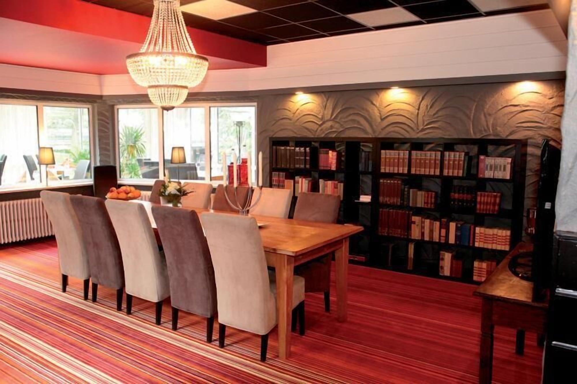Bar/Salón Fletcher Hotel-Restaurant Dinkeloord