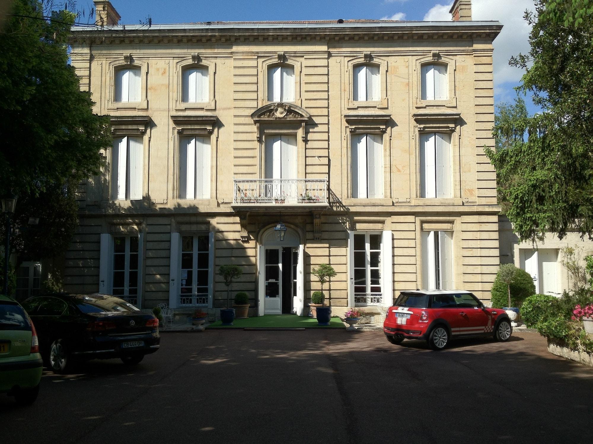 Varios Chateau des Jacobins