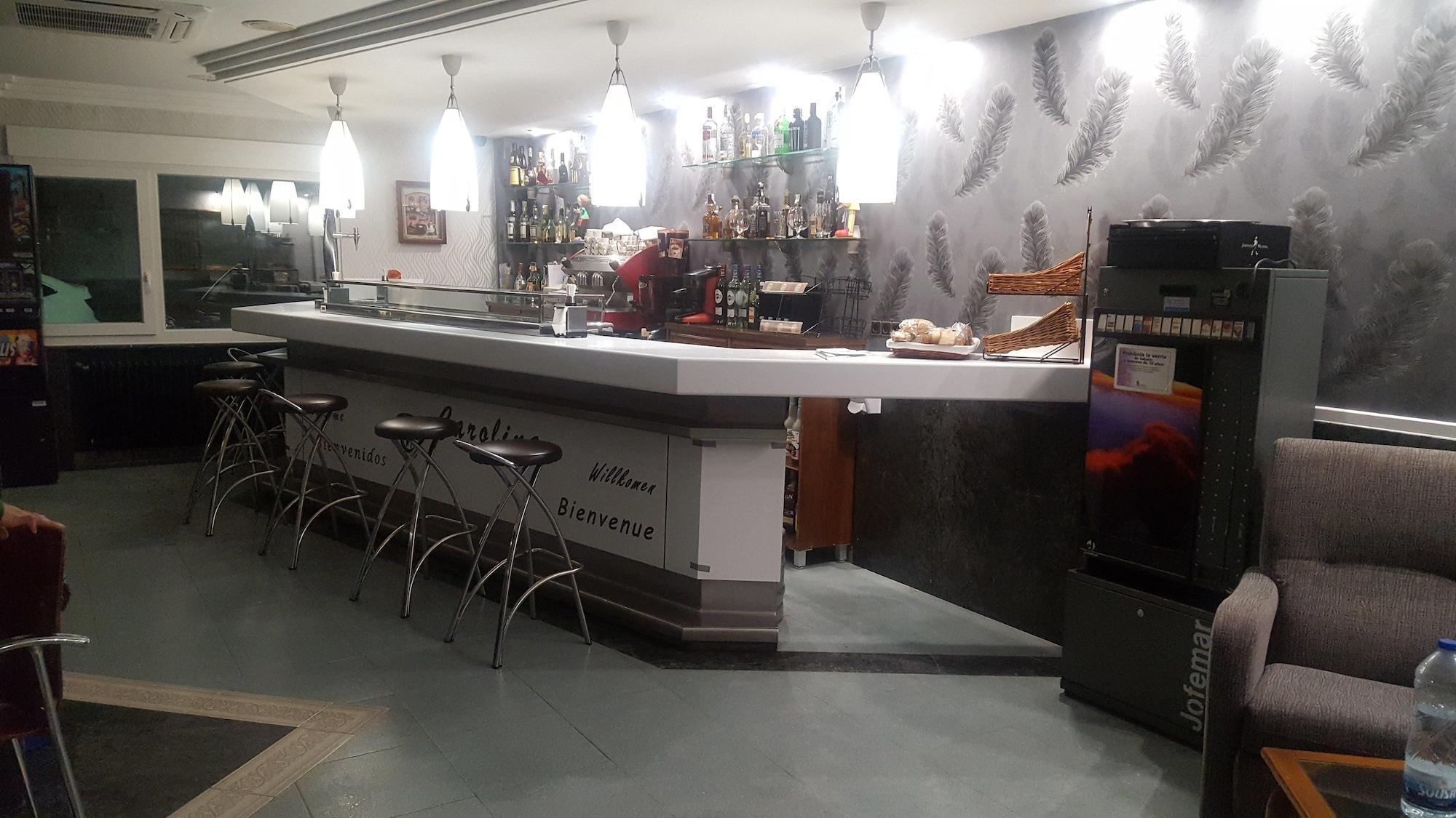 Bar/Salón Hostal Restaurante Carolina