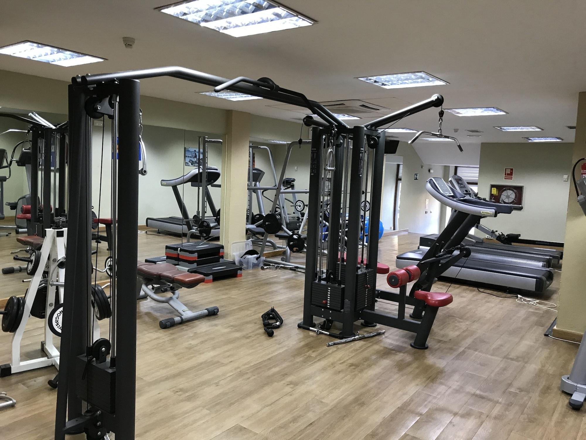 Gimnasio Macdonald Dona Lola Club