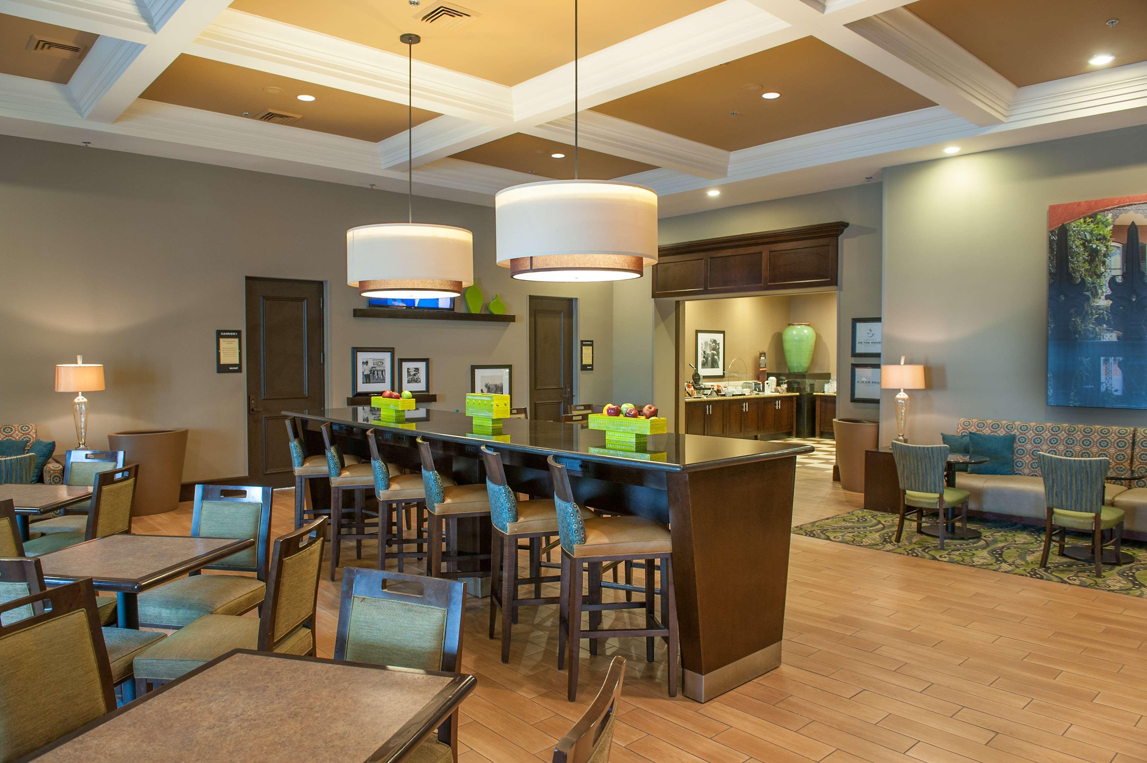 Restaurant Hampton Inn & Suites New Orleans-Elmwood/Clearview Pkway, LA