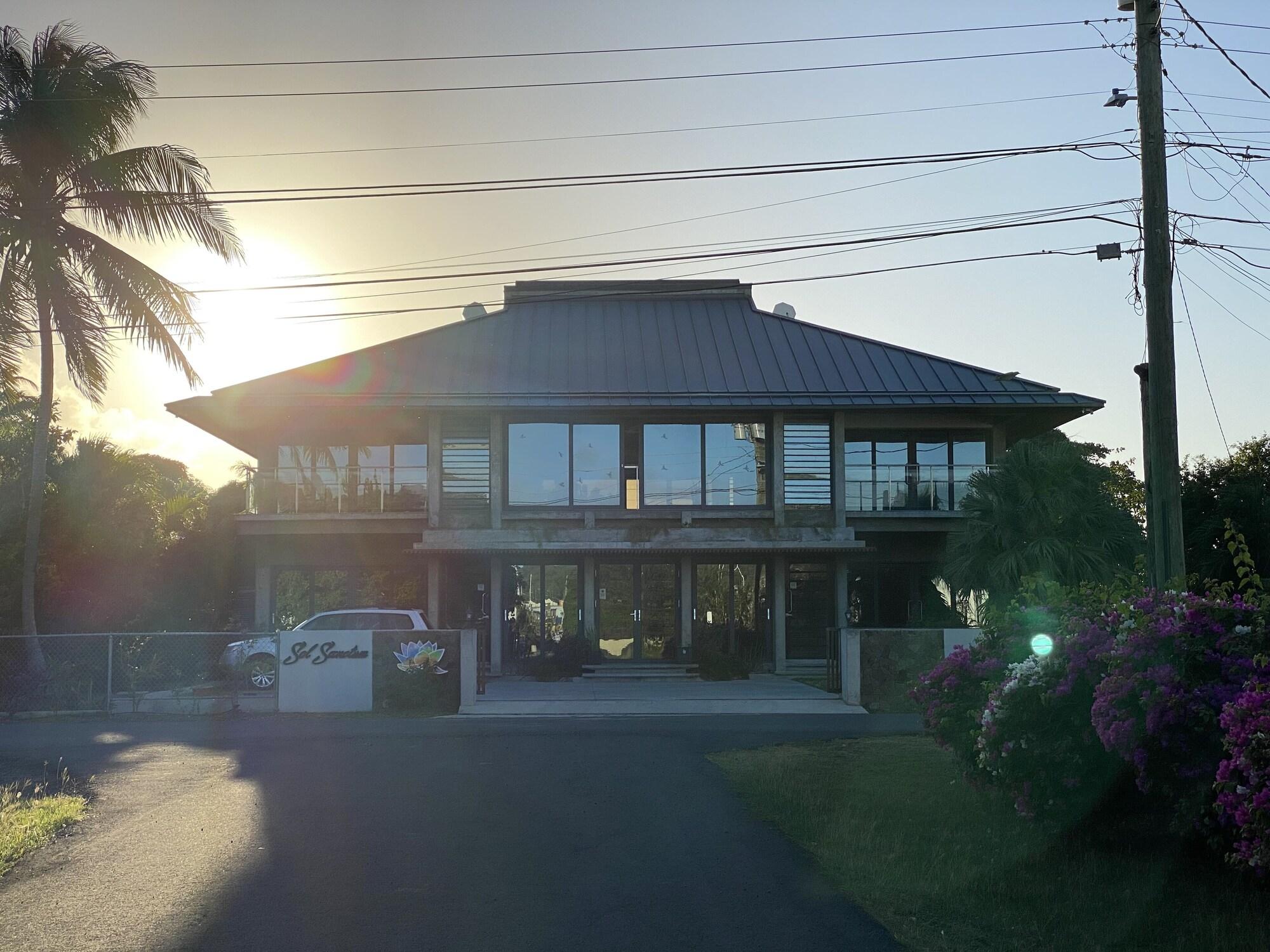 Vista Exterior Sol Sanctum