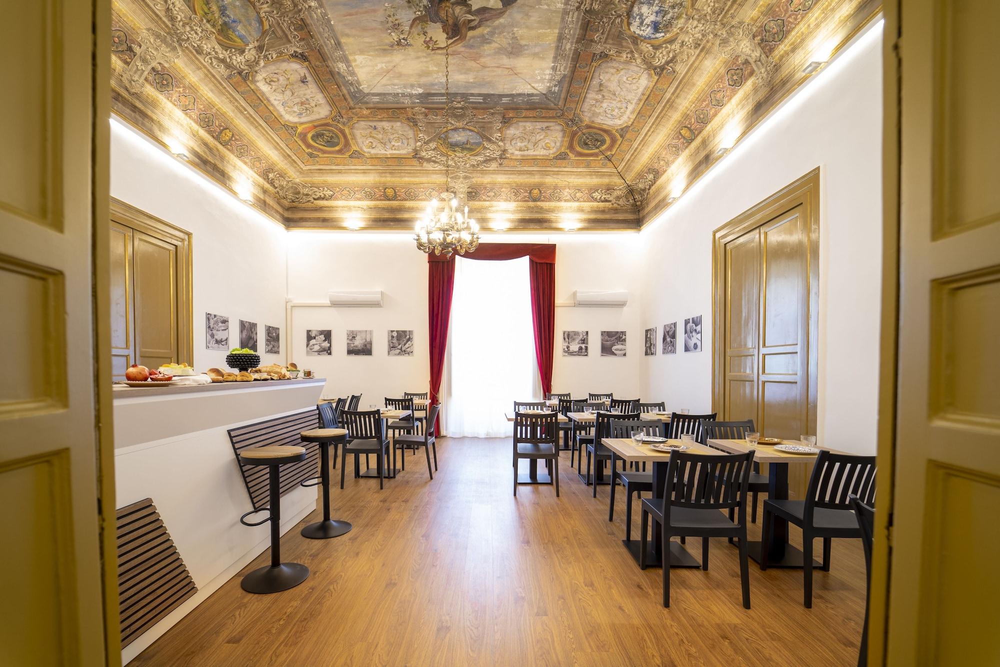 Varios Ballarò Hotel