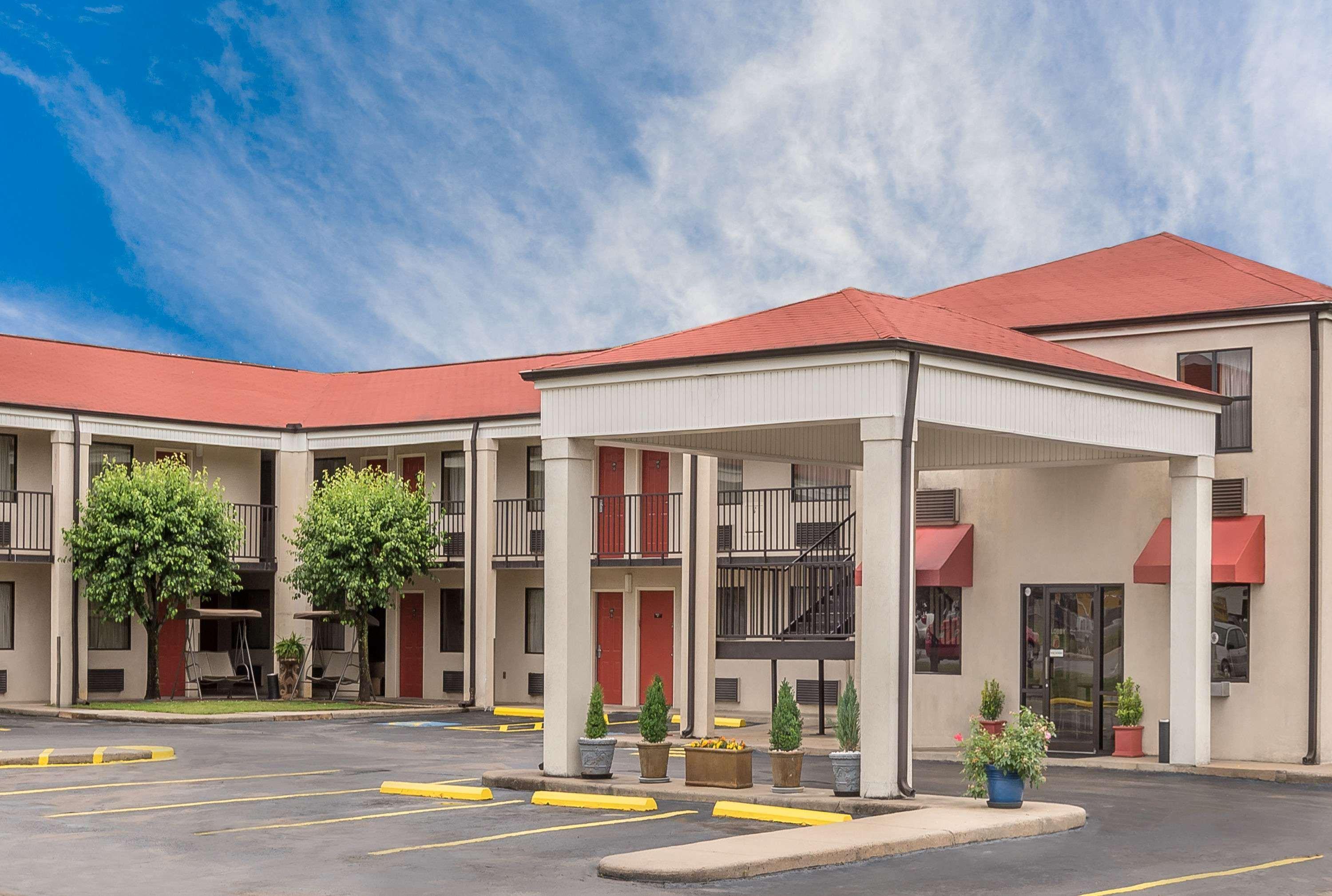 Vista Exterior Super 8 by Wyndham Bryant Little Rock Area