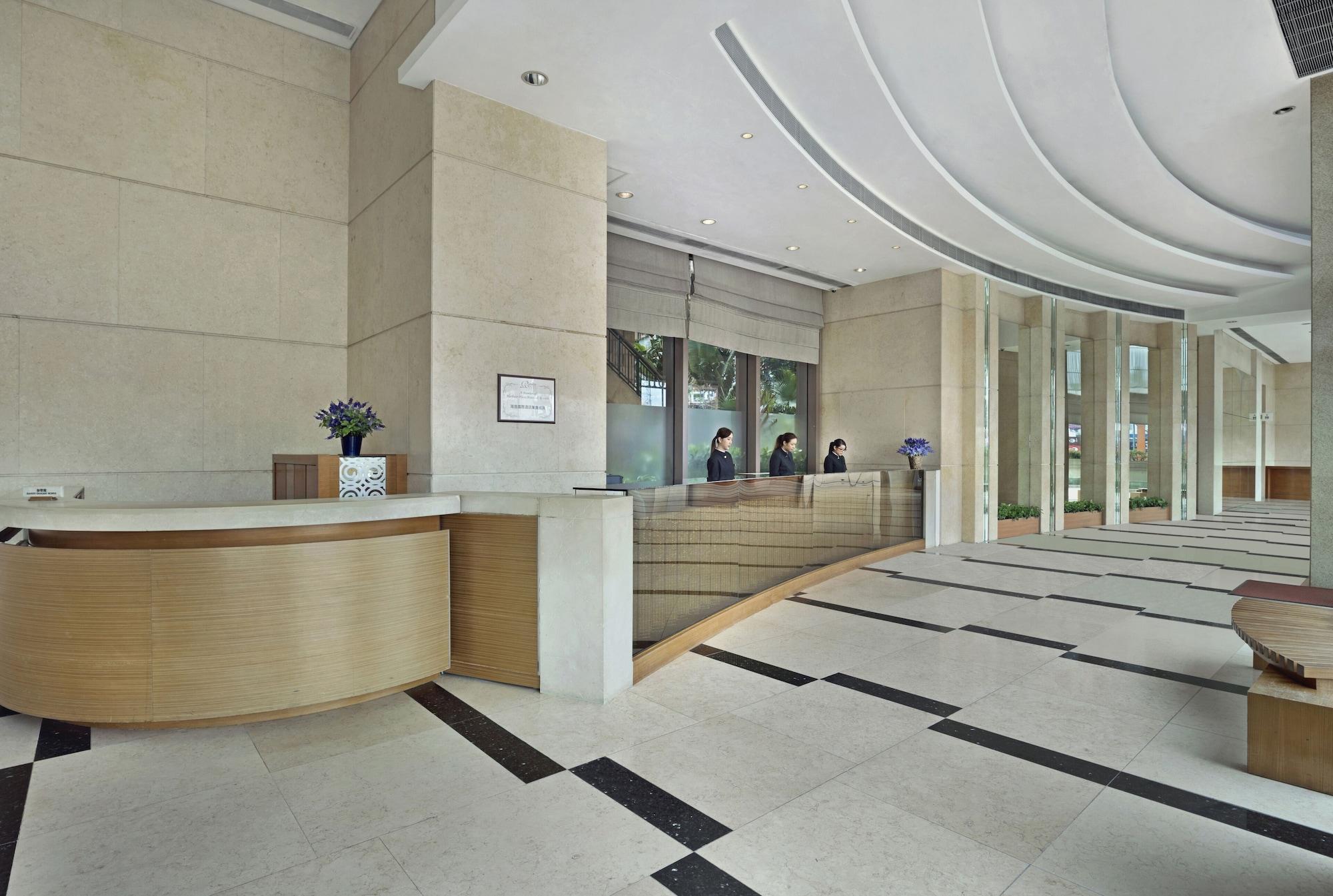 Vista Lobby Rambler Oasis Hotel