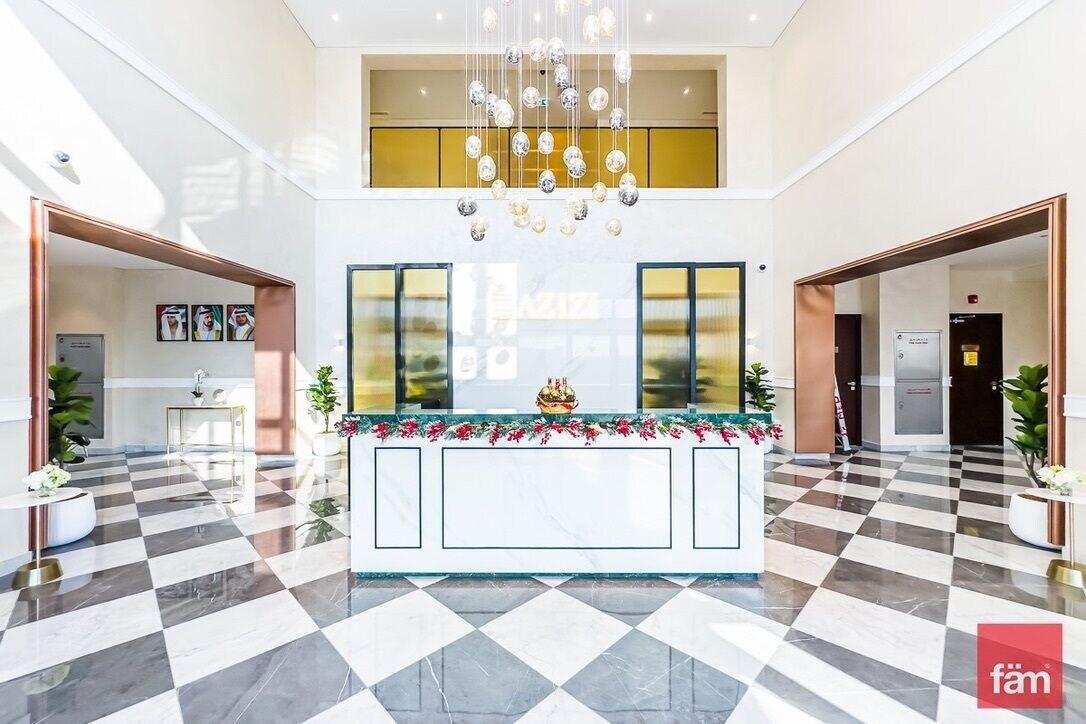 Varios Hotel Deshpremi