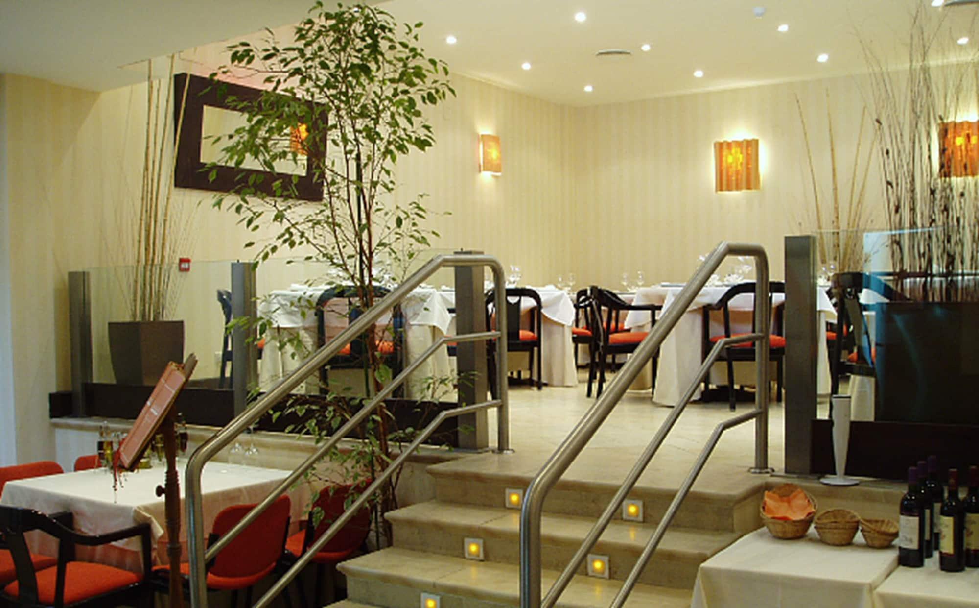 Vista Lobby Hotel Villa De Barajas