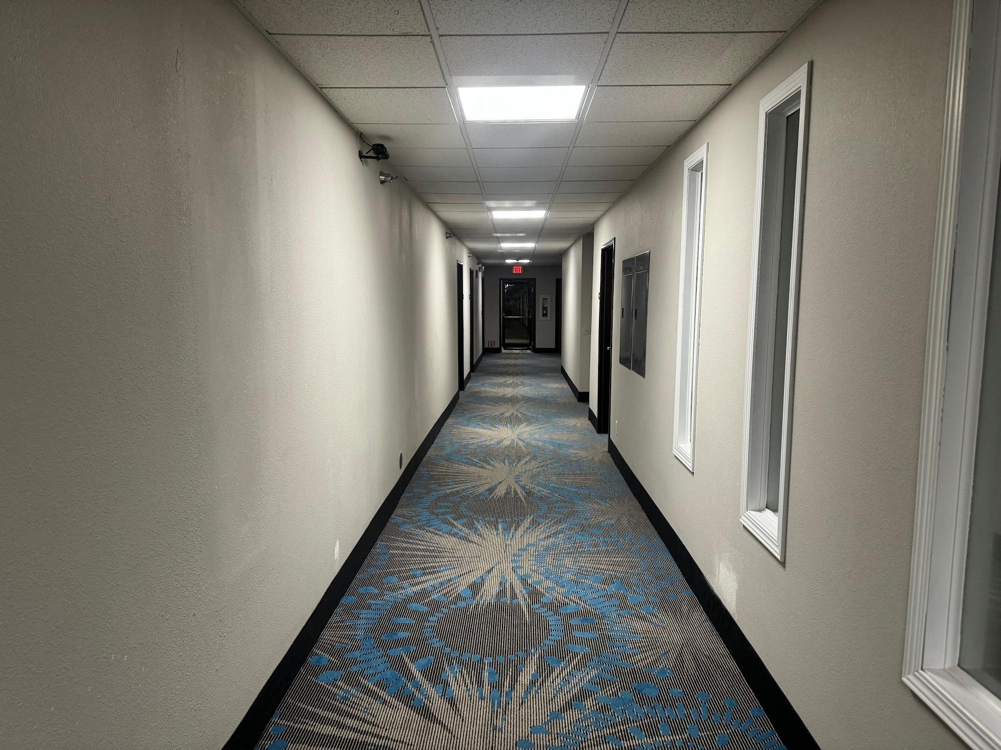 Vista Exterior Days Inn by Wyndham Sturgis