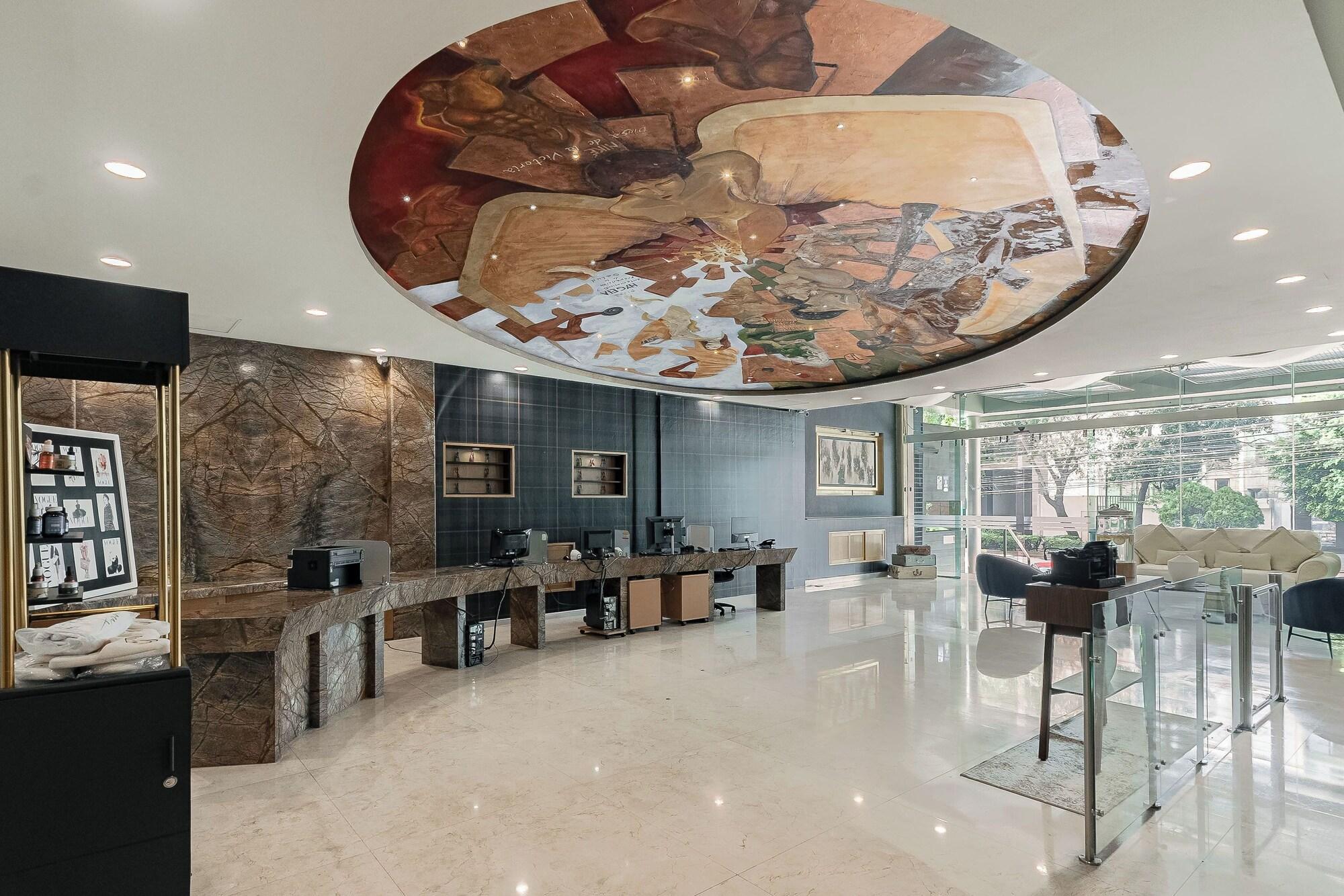 Vista Lobby The Urban Muse suite